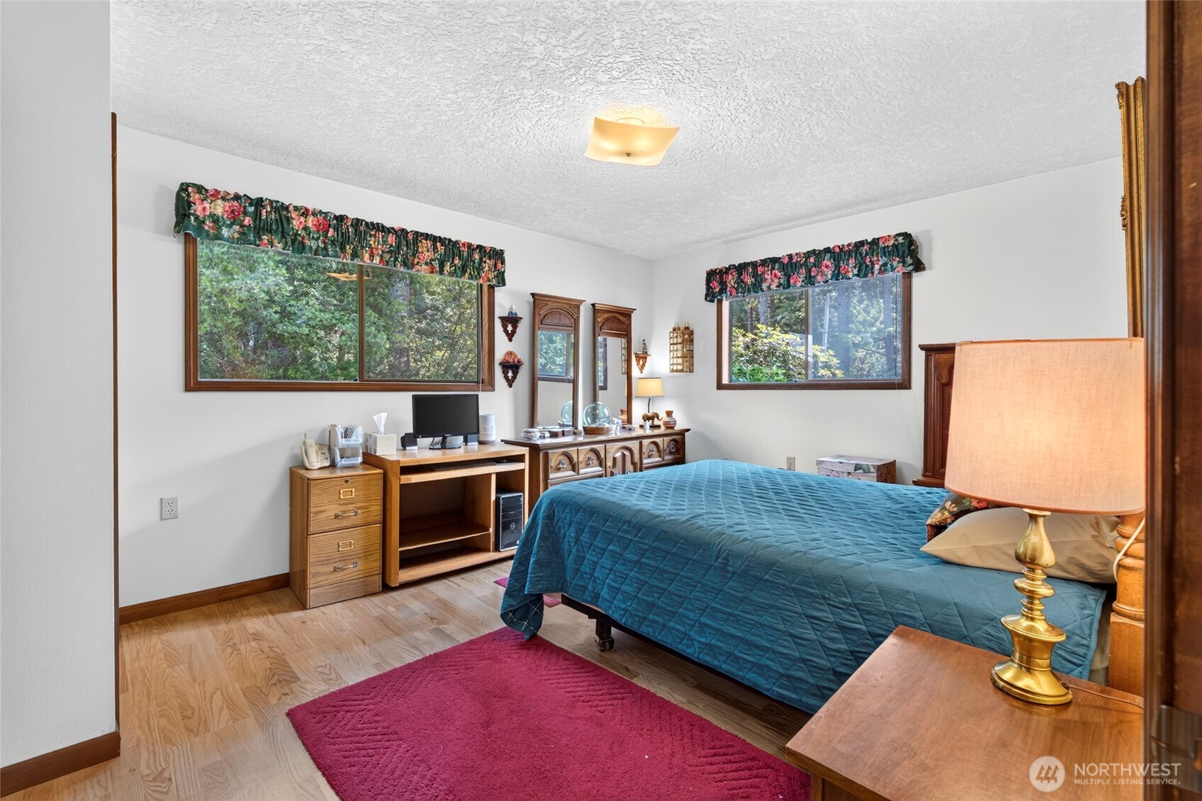 1907 194th Street Property Photo 8