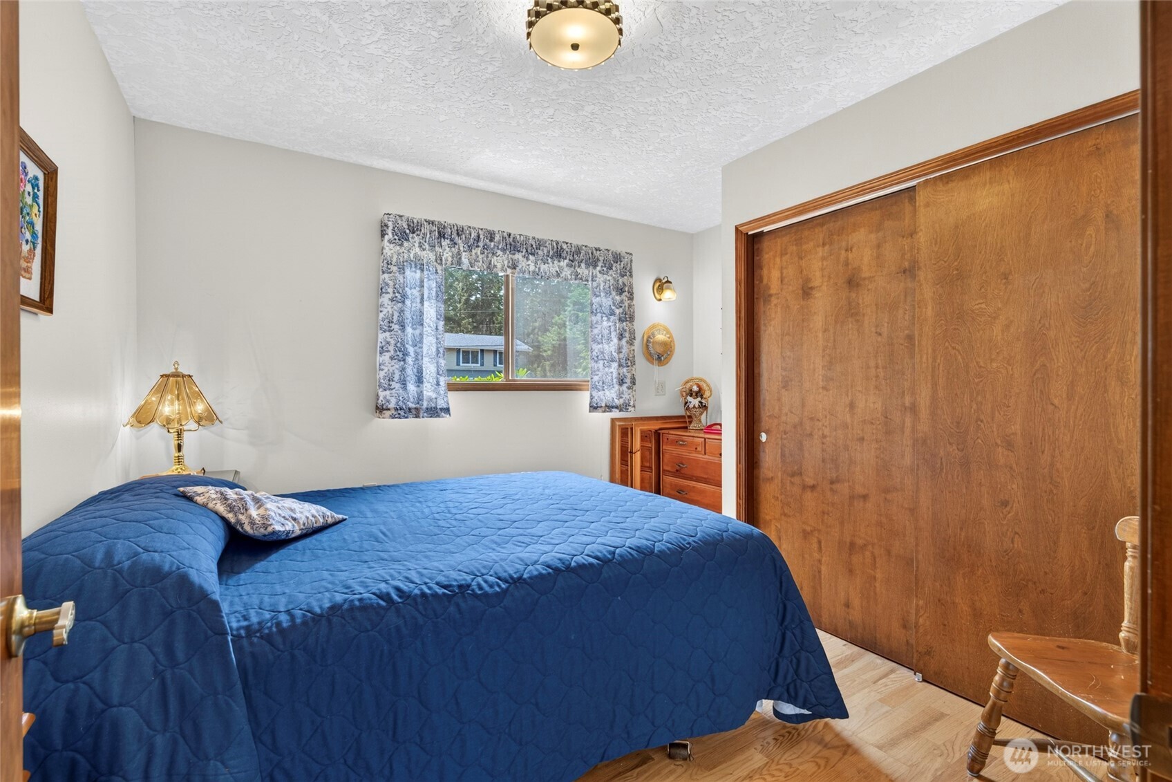 1907 194th Street Property Photo 11