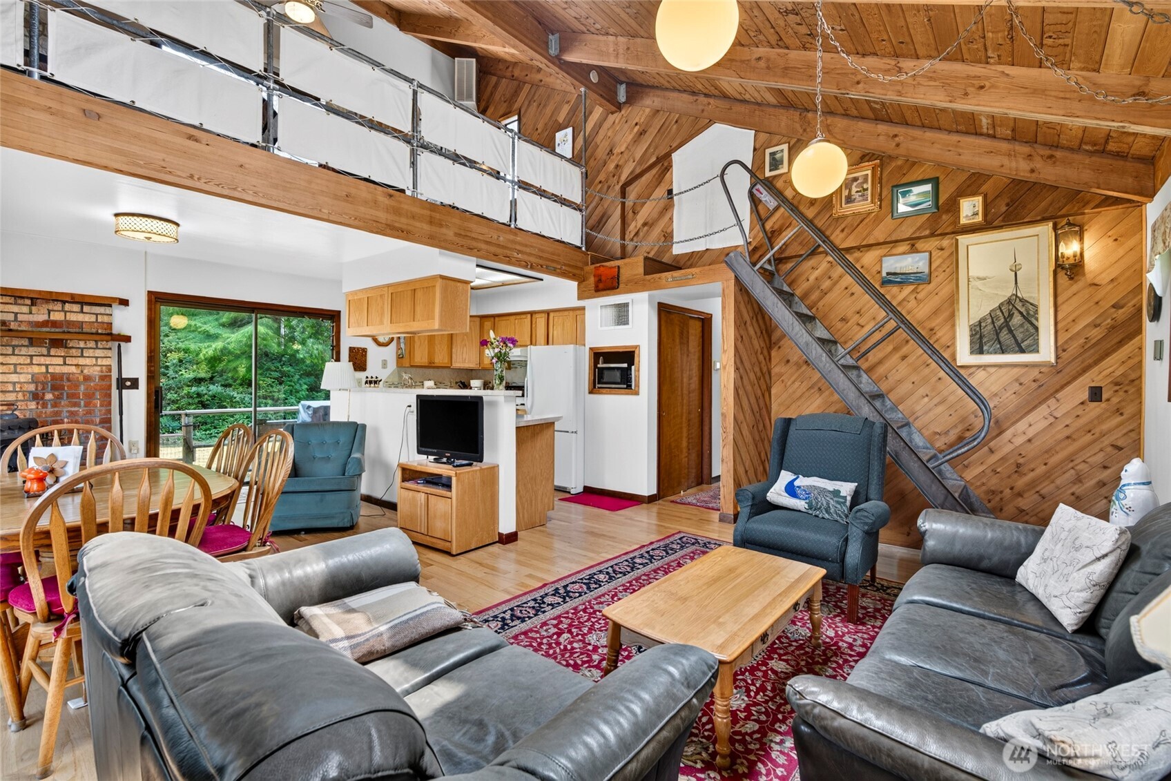 1907 194th Street Property Photo 17