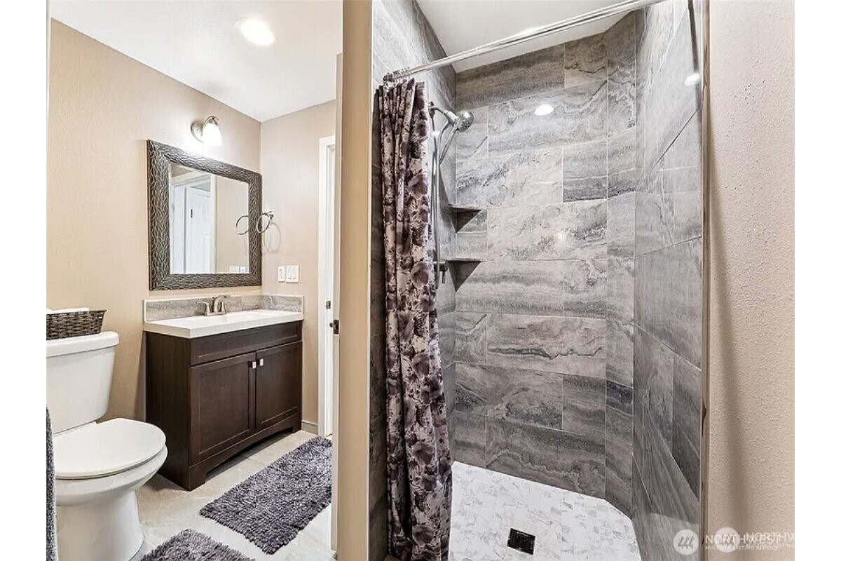 12117 179th Avenue Property Photo 16