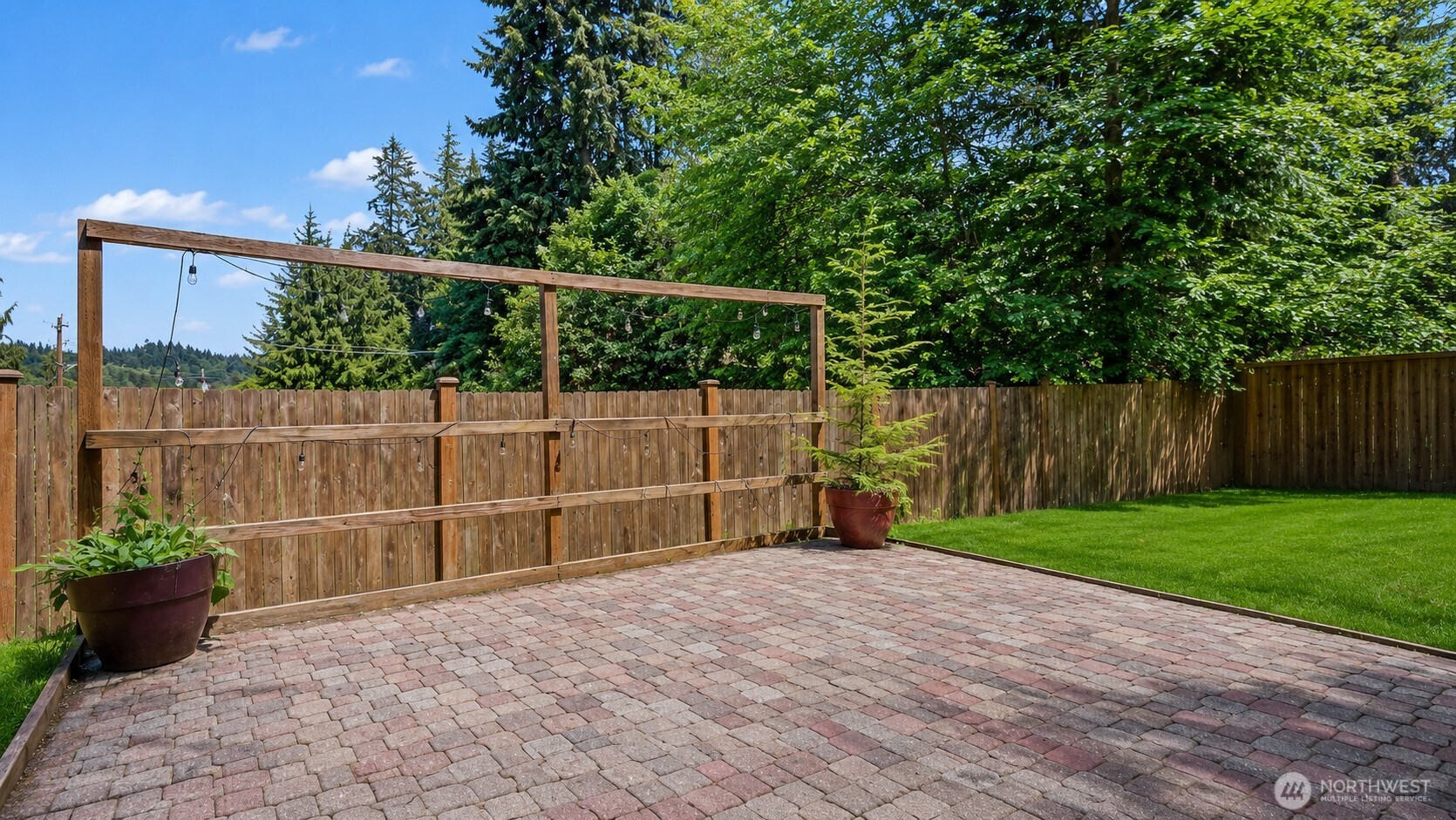 16533 2nd Park Property Photo 4