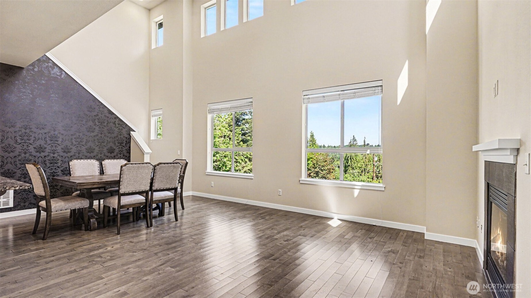 16533 2nd Park Property Photo 9