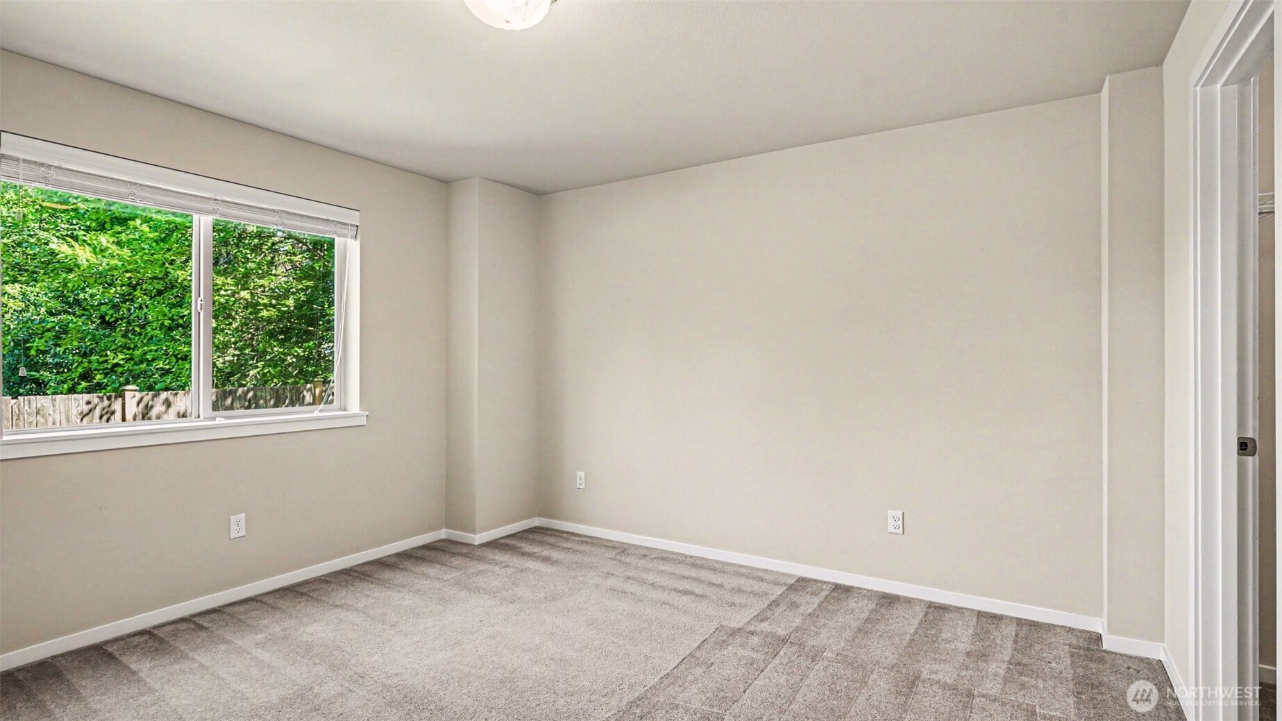 16533 2nd Park Property Photo 21