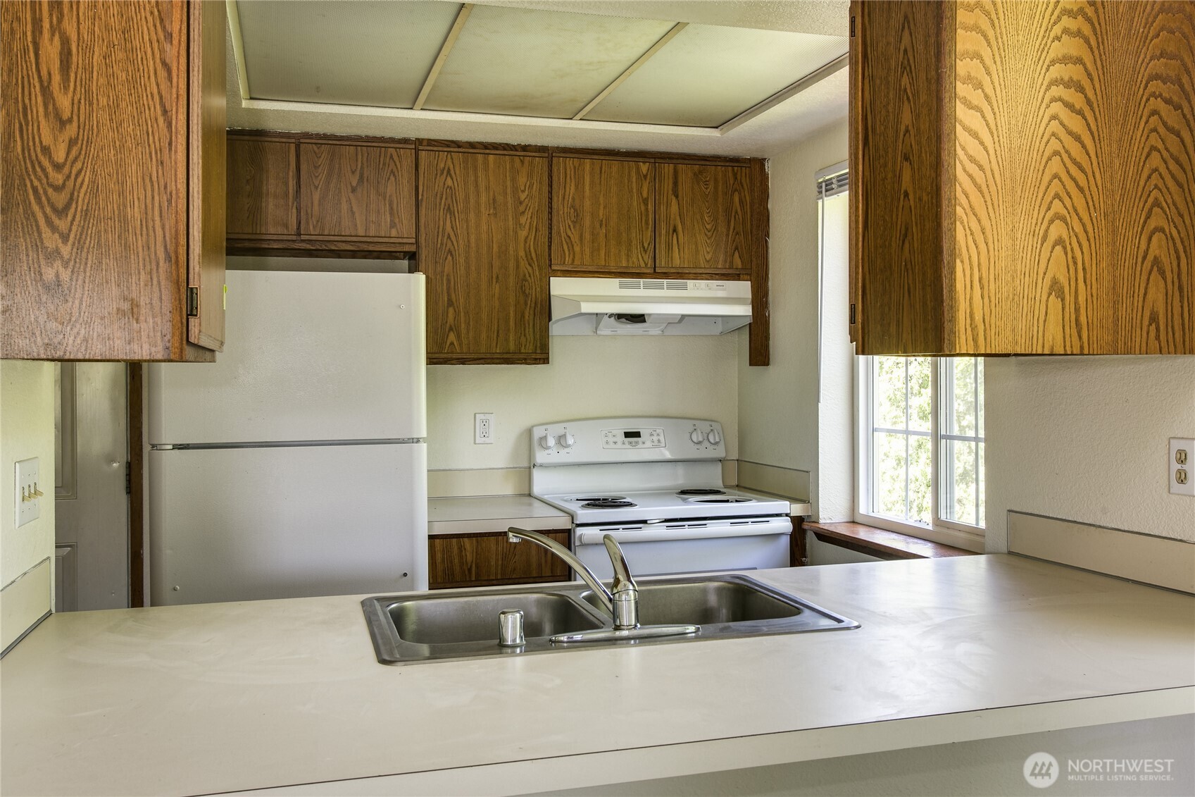 2340 Main Street Property Photo 9