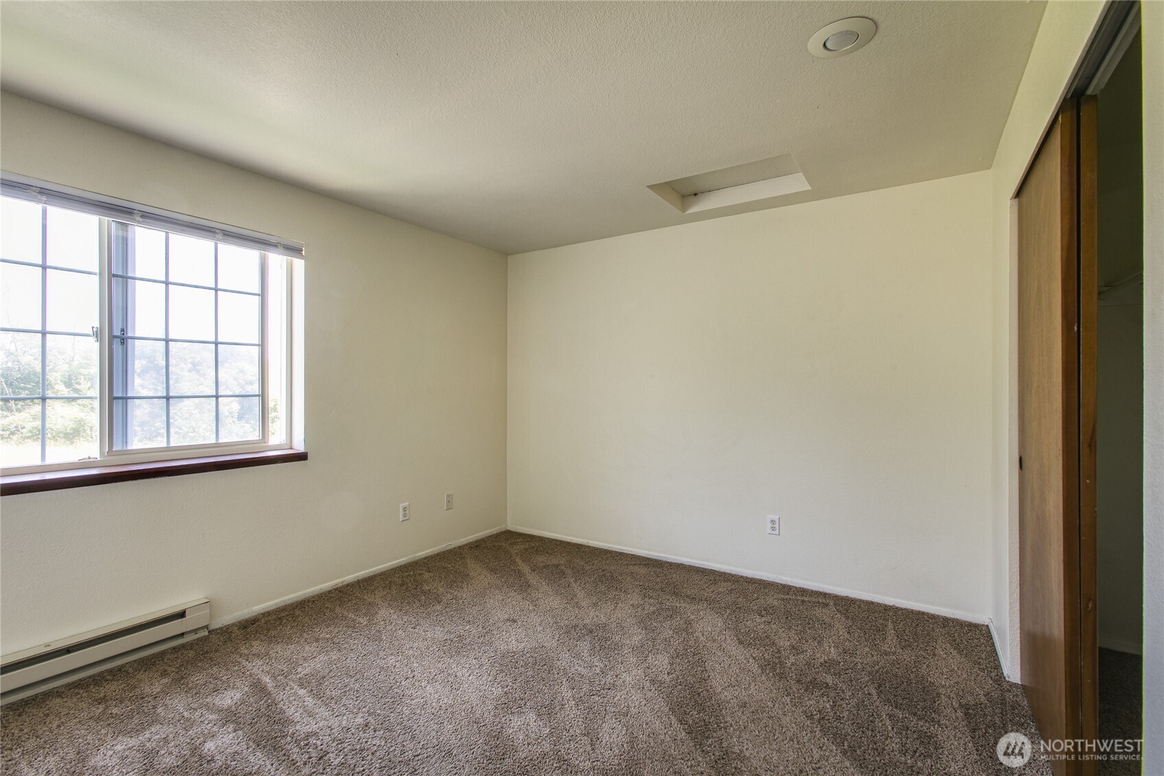 2340 Main Street Property Photo 12