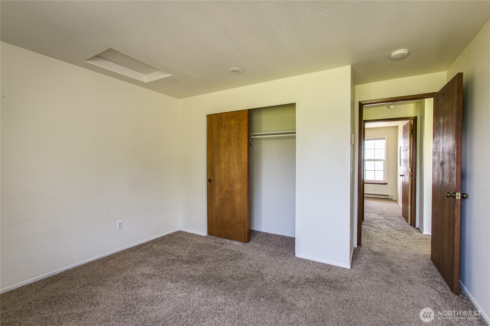 2340 Main Street Property Photo 13
