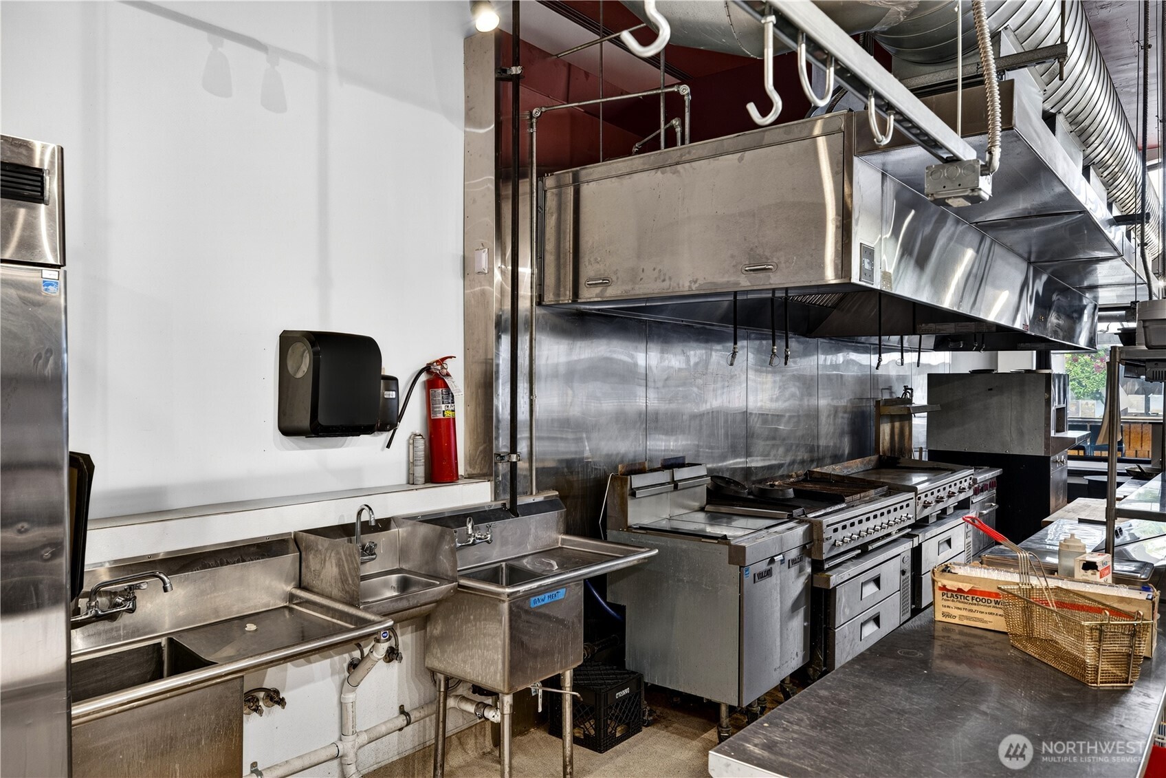 414 Commercial Avenue Property Photo 11