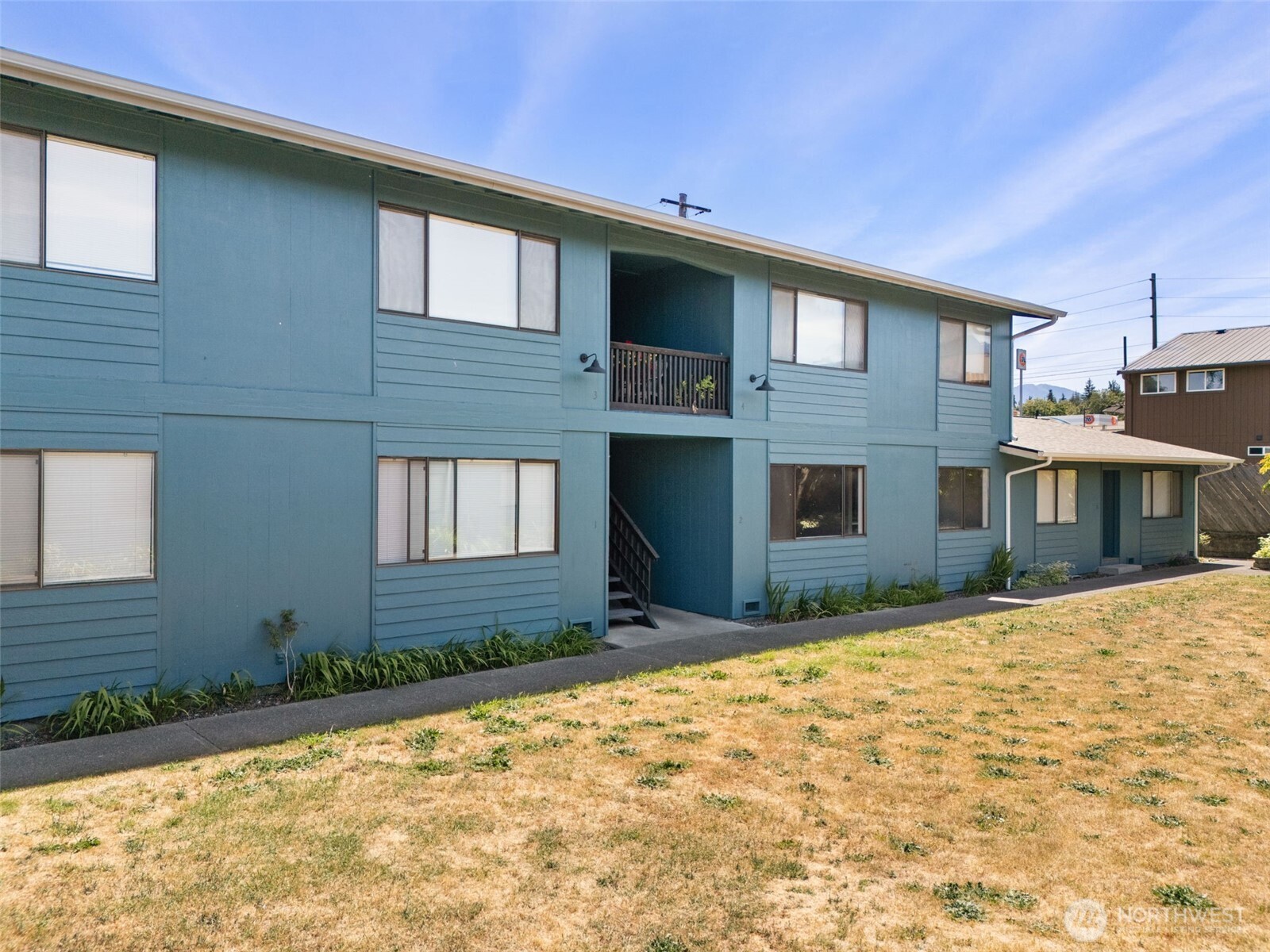 2938 E Walnut Street Property Photo 4