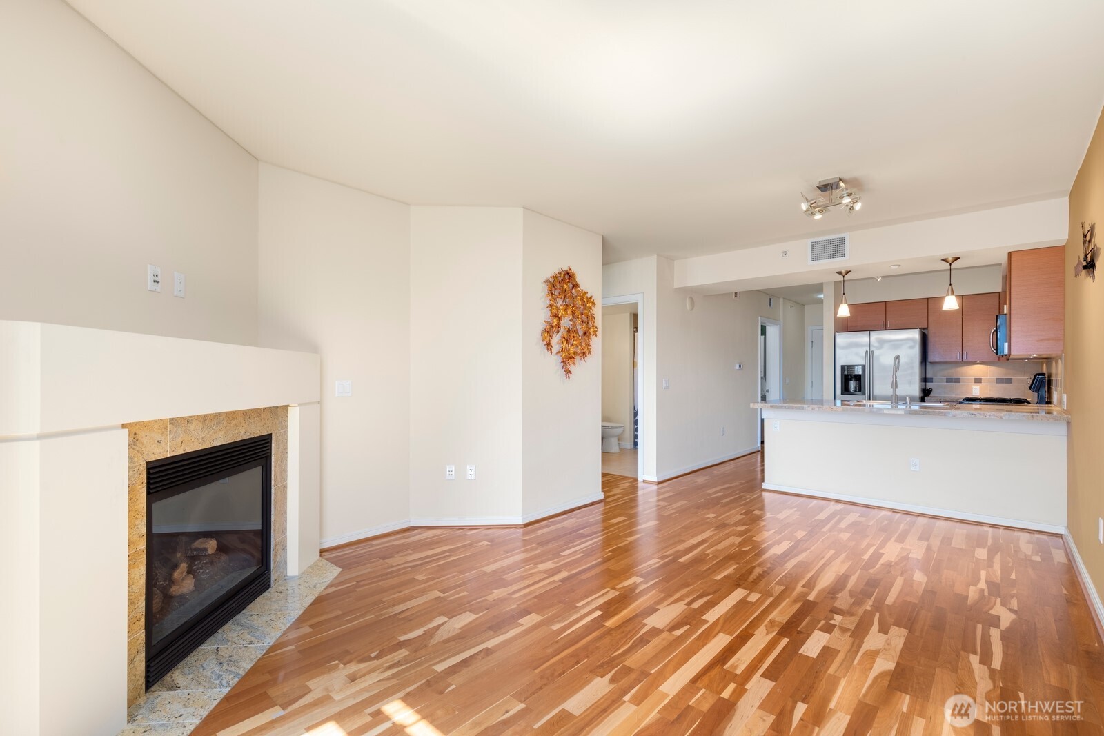 819 Virginia Street 2606 Property Photo 5