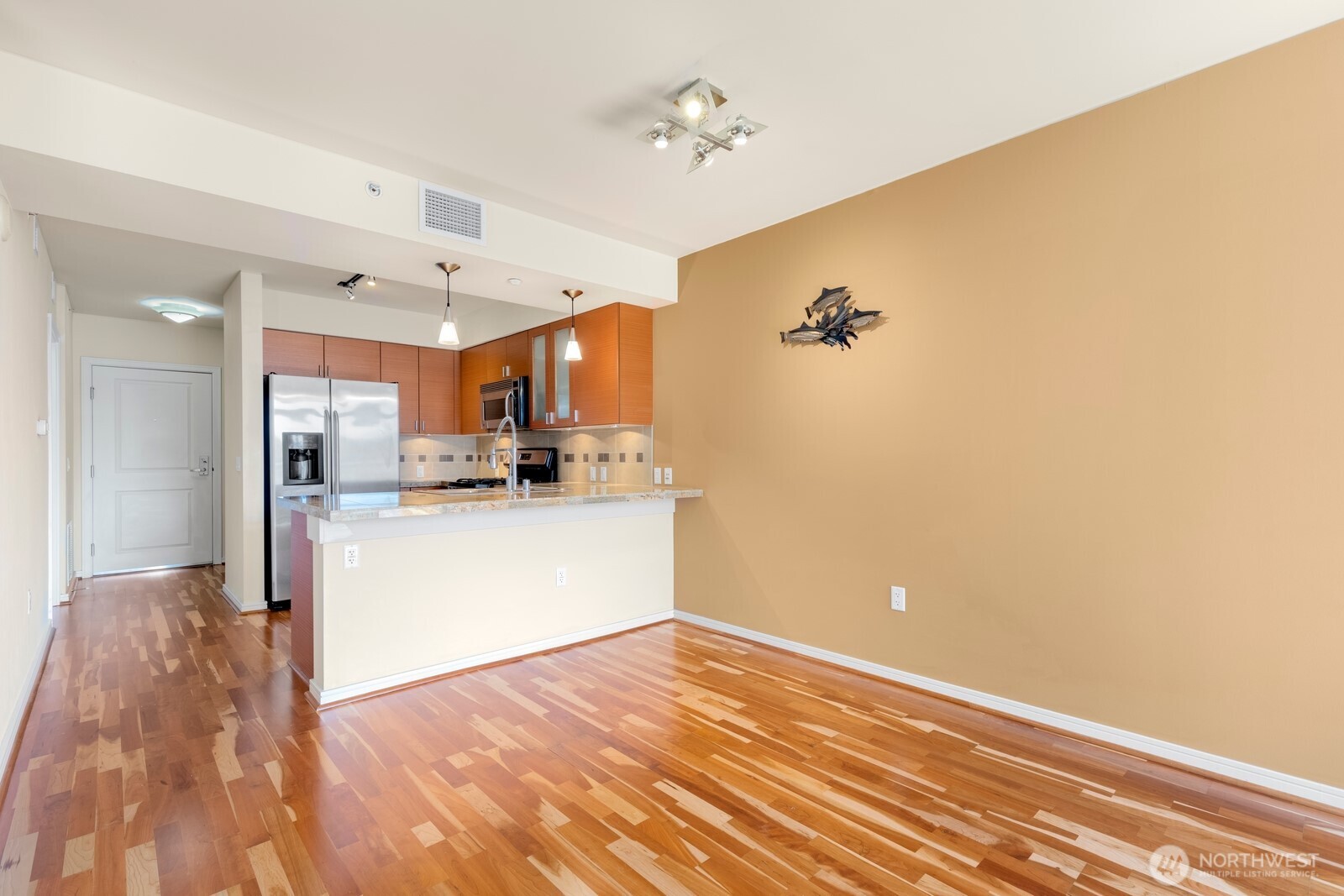 819 Virginia Street 2606 Property Photo 9