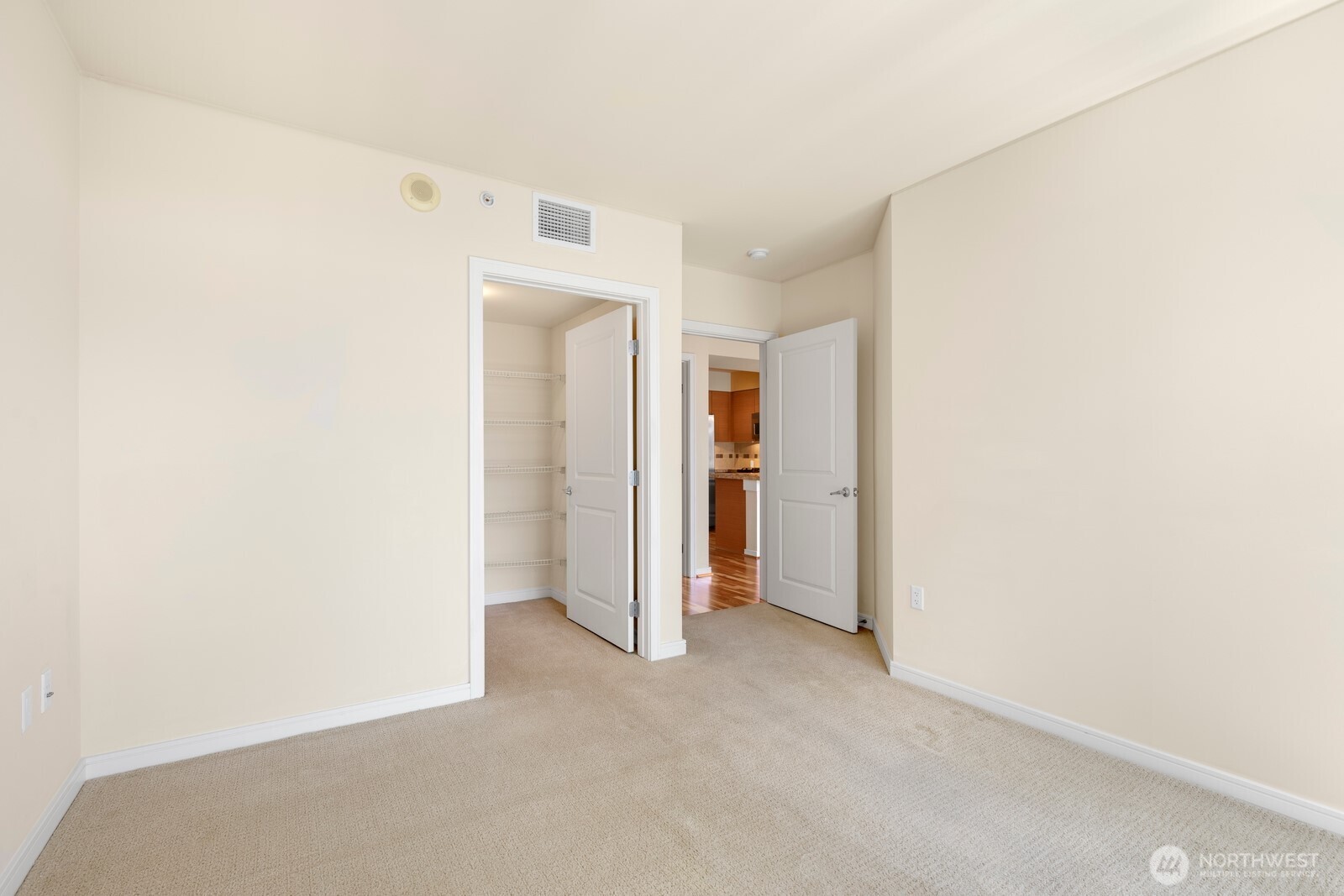 819 Virginia Street 2606 Property Photo 11
