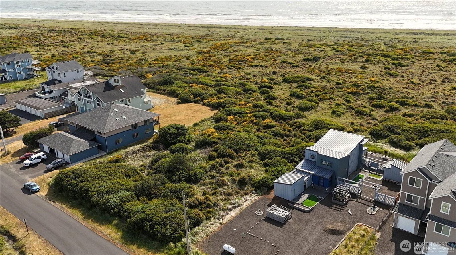 1017 S Sand Dune Ave Property Photo 4