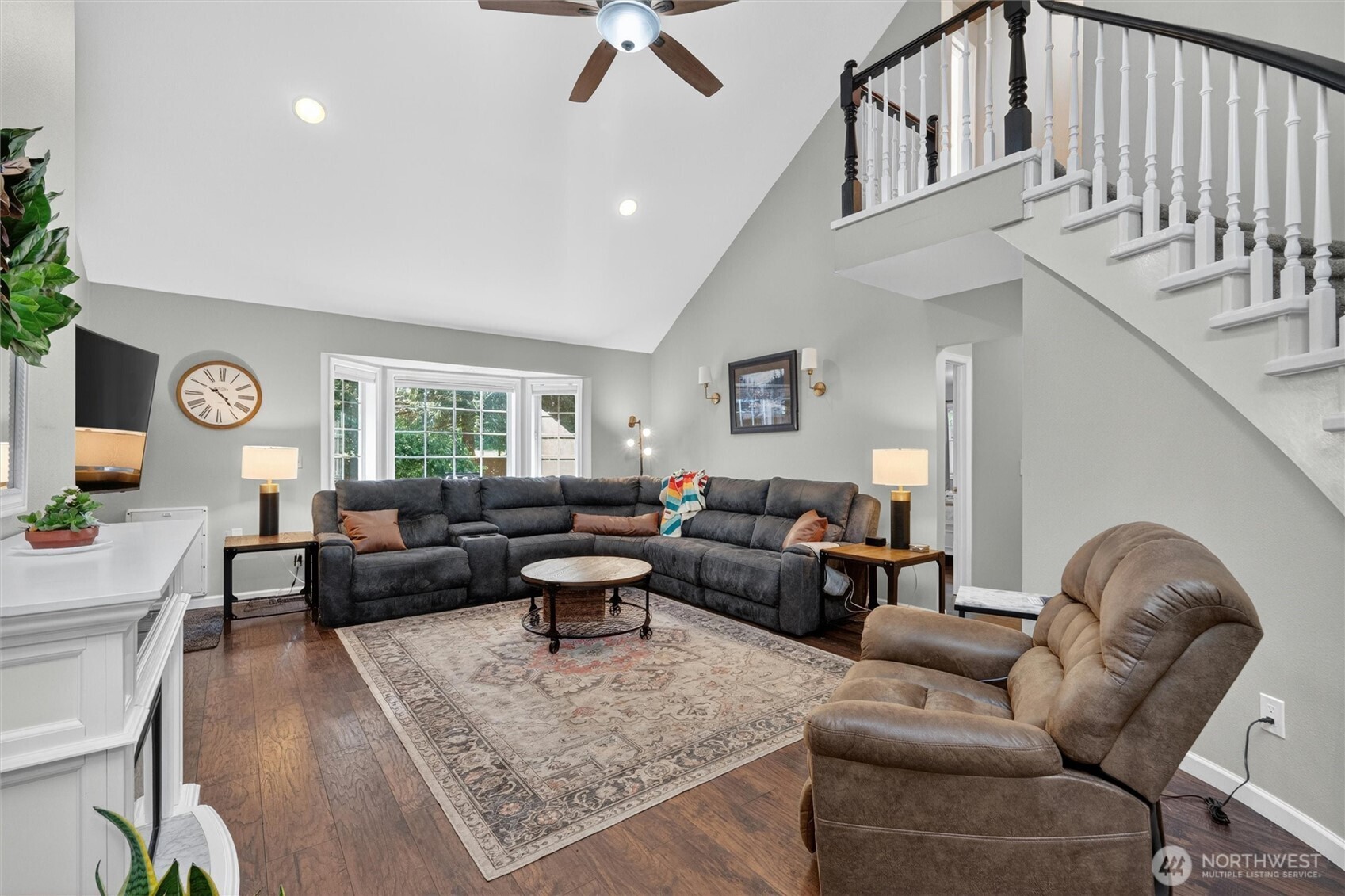 6898 Golf View Drive Property Photo 9