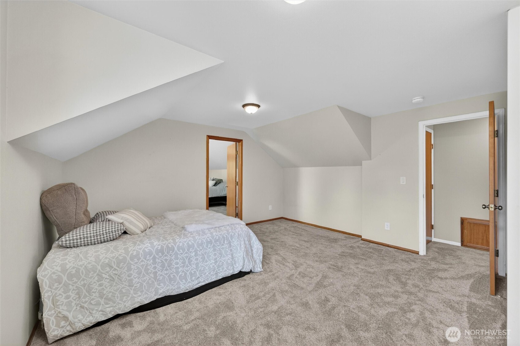 6898 Golf View Drive Property Photo 29