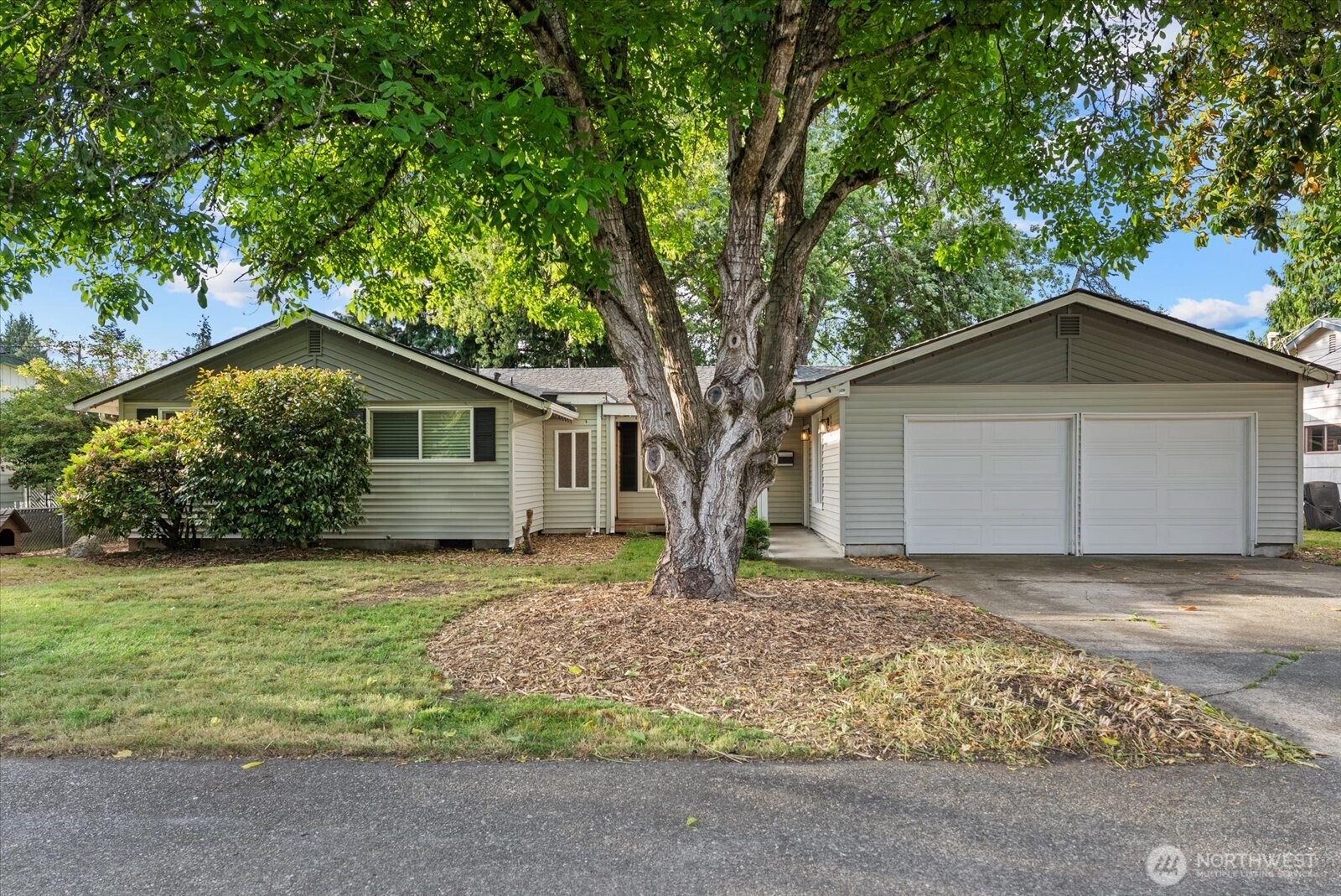1235 23rd Street Property Photo 1
