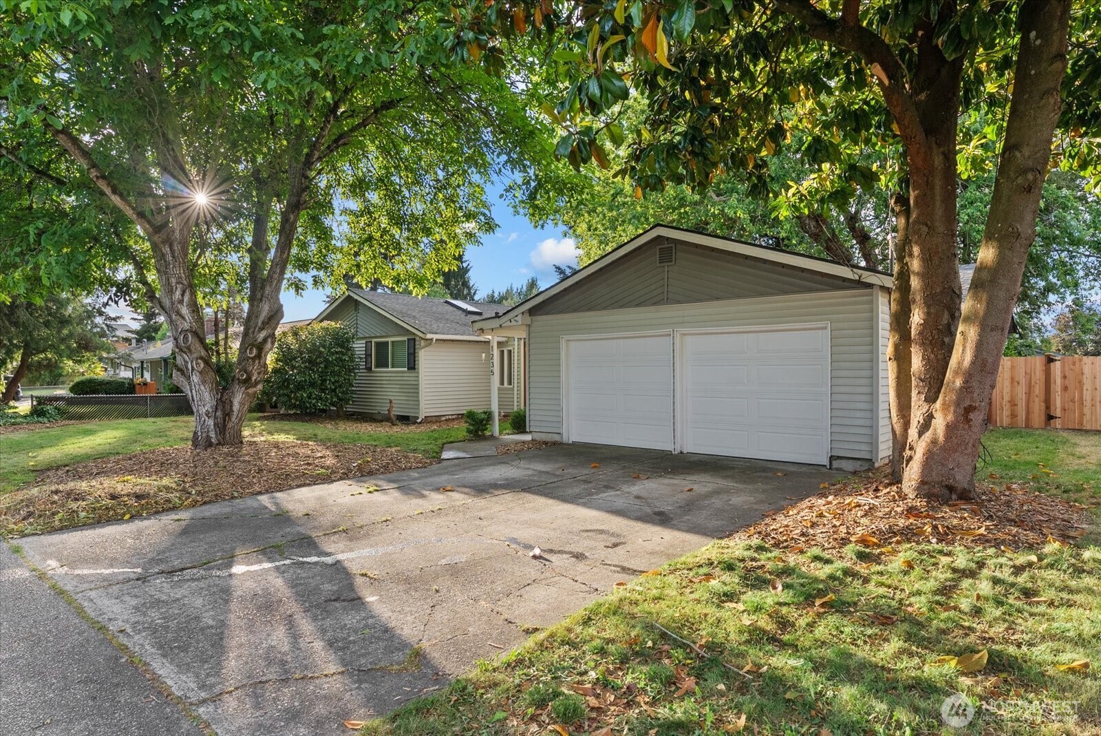 1235 23rd Street Property Photo 2