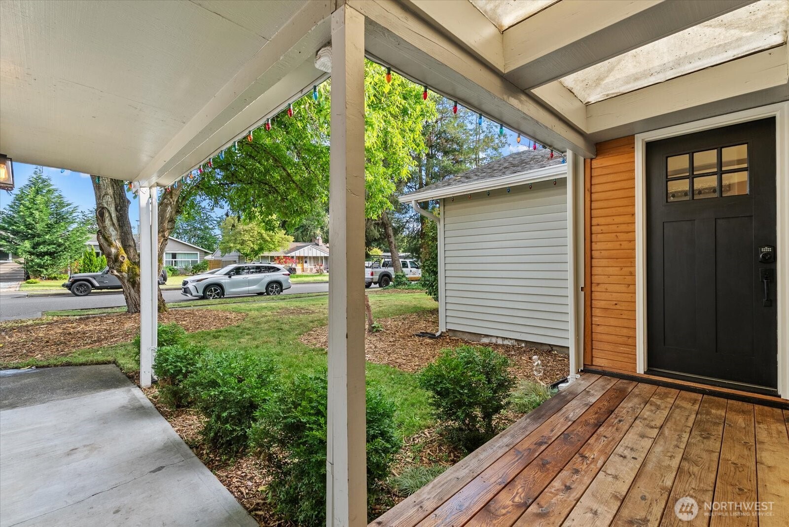 1235 23rd Street Property Photo 3