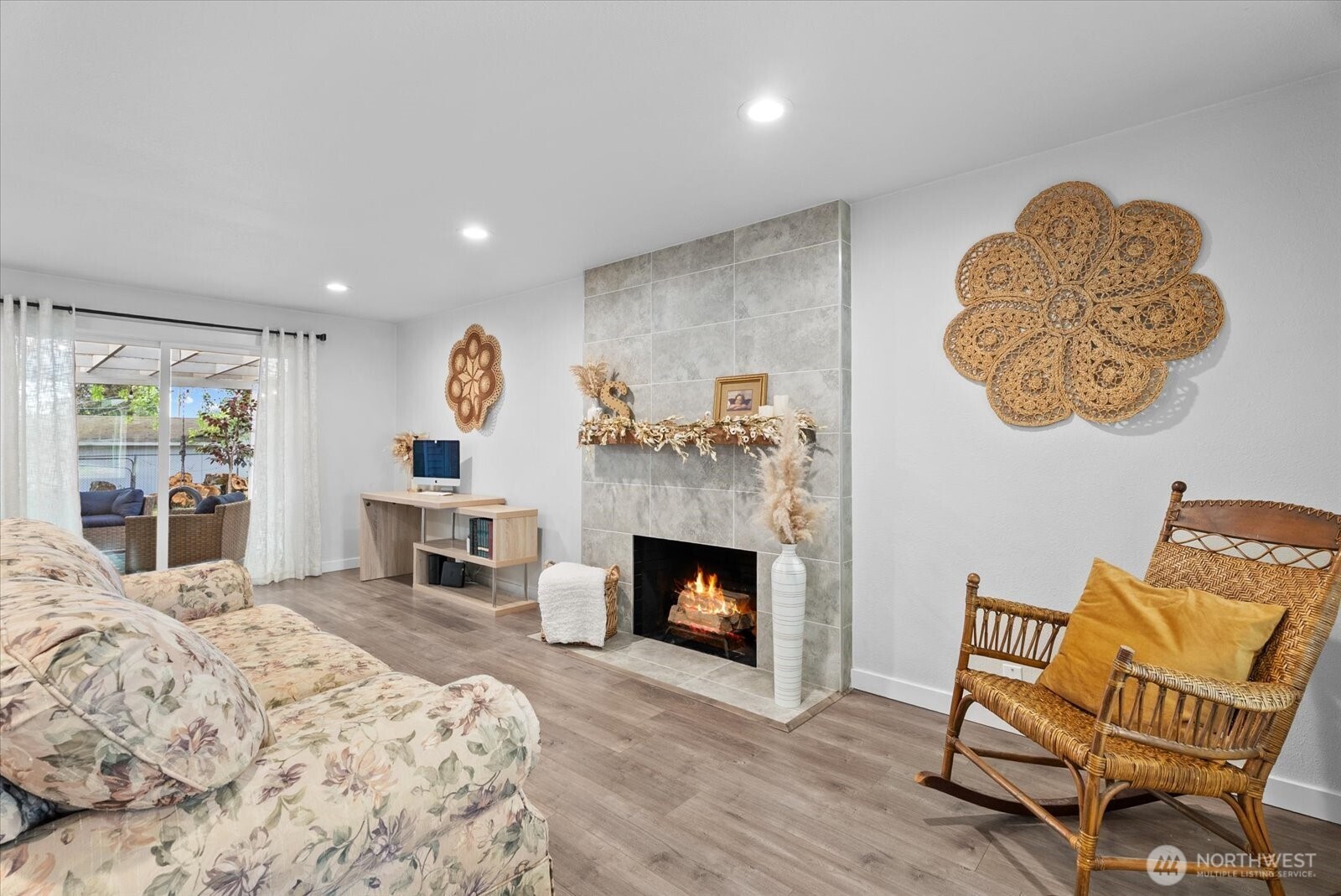 1235 23rd Street Property Photo 4
