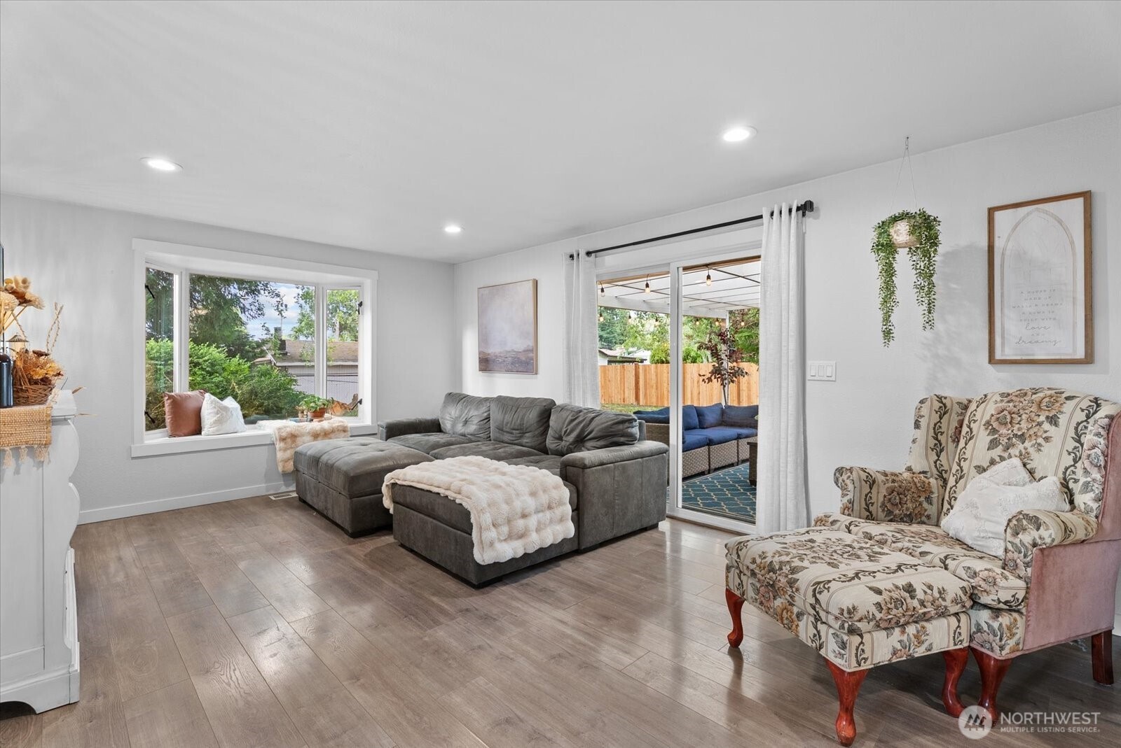 1235 23rd Street Property Photo 12