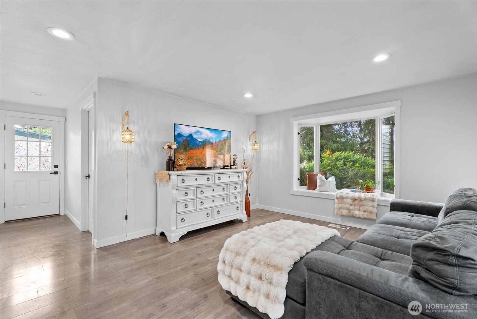 1235 23rd Street Property Photo 14
