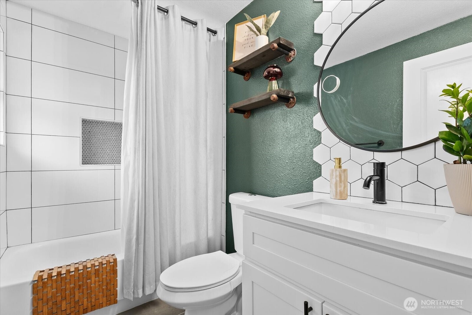 1235 23rd Street Property Photo 17