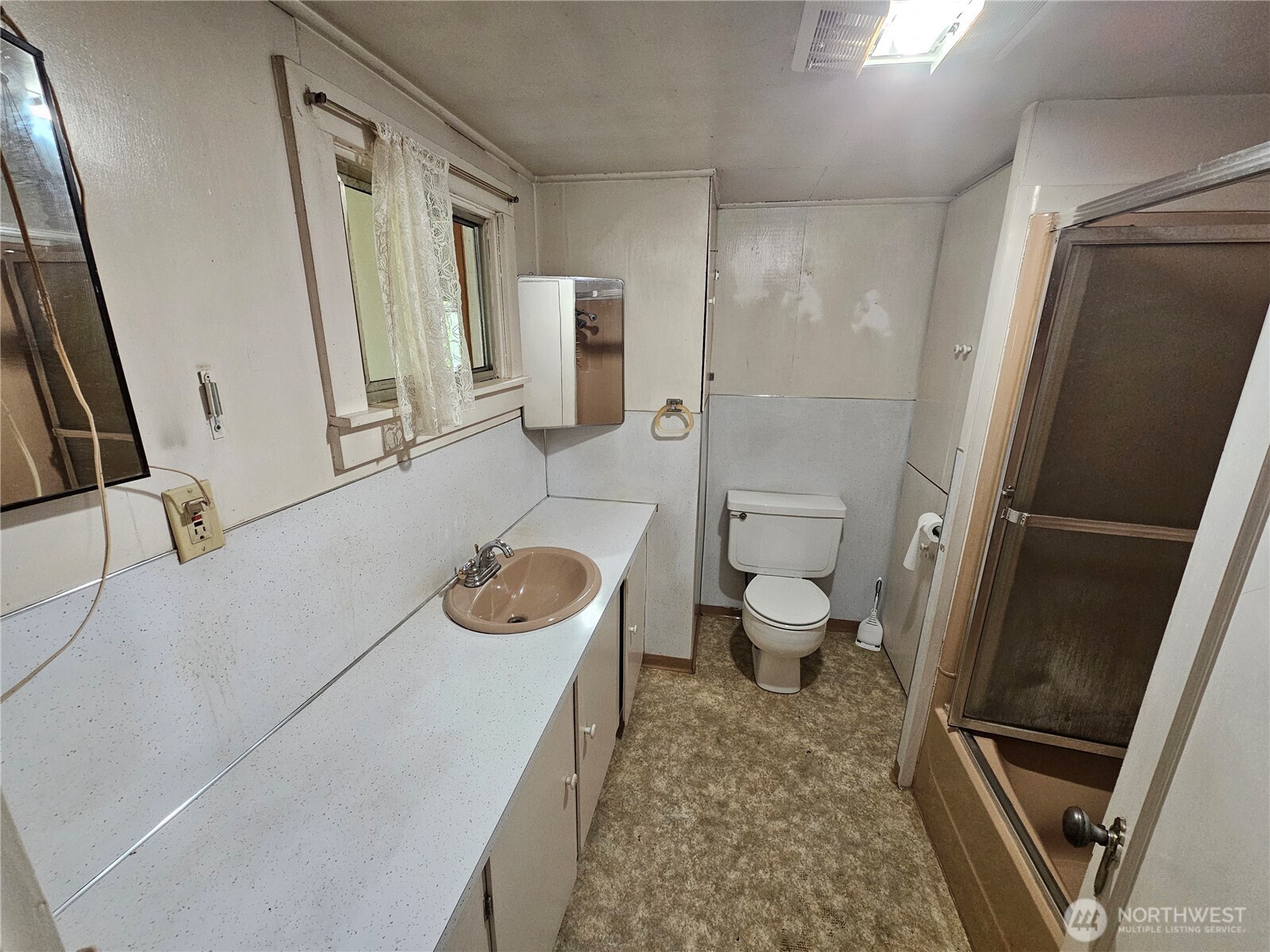 170 Bloedel Boulevard Property Photo 2