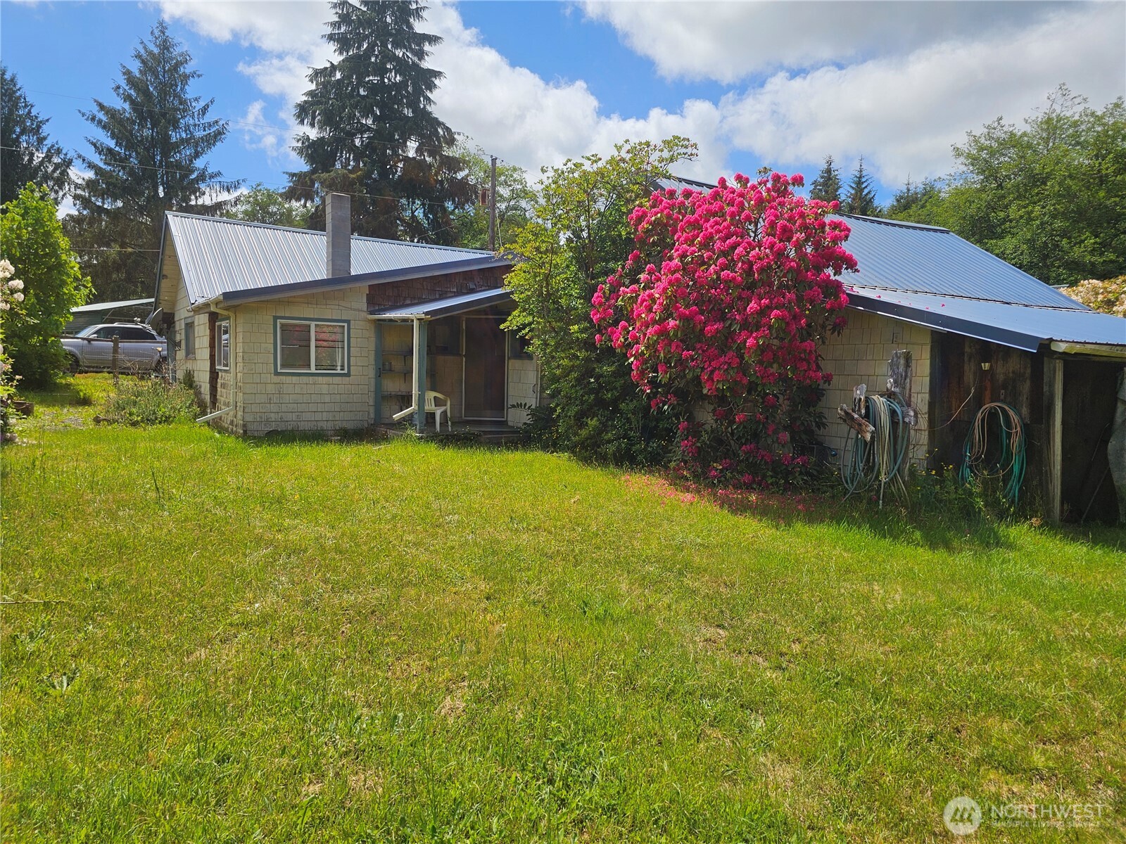 170 Bloedel Boulevard Property Photo 17