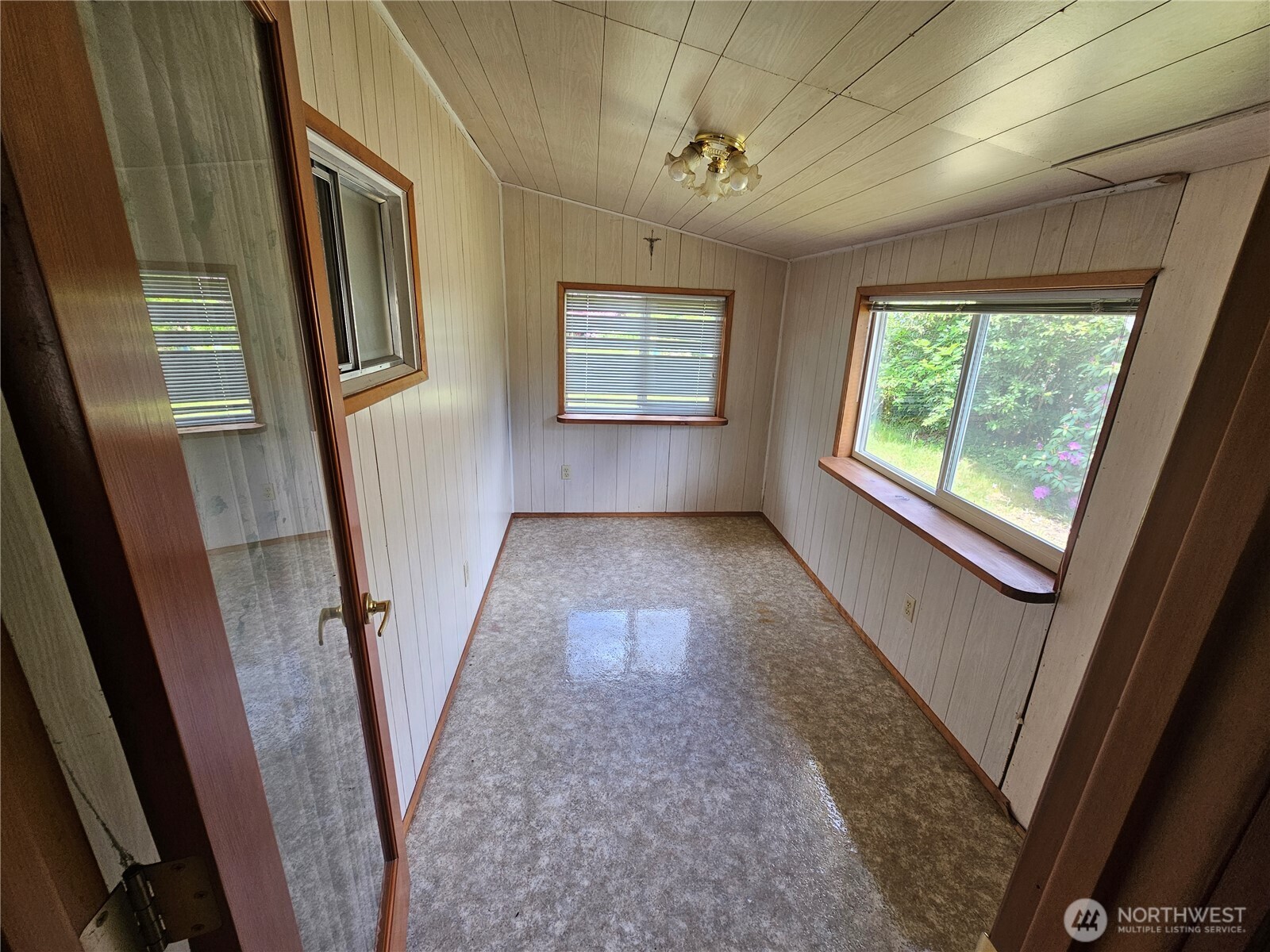 170 Bloedel Boulevard Property Photo 21