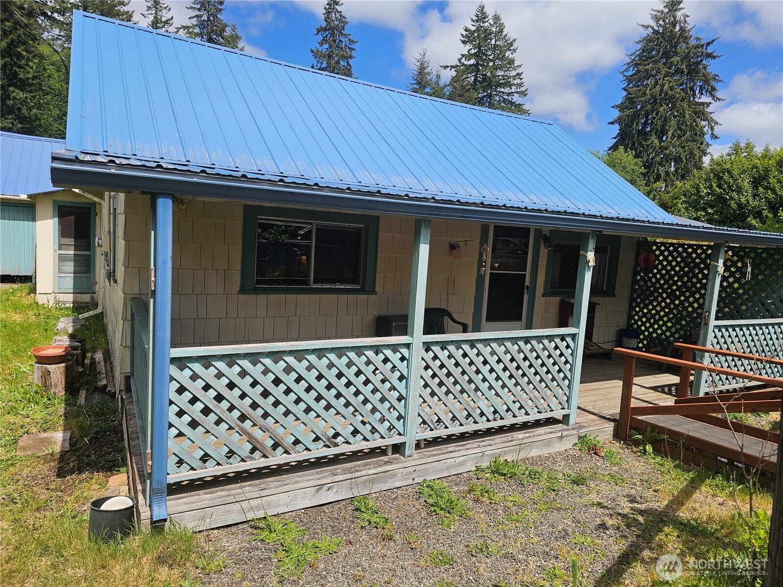 170 Bloedel Boulevard Property Photo 23