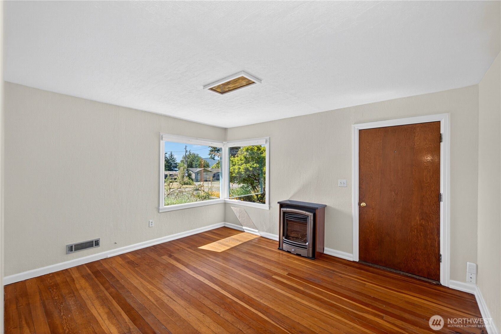 2009 11th Street Property Photo 10
