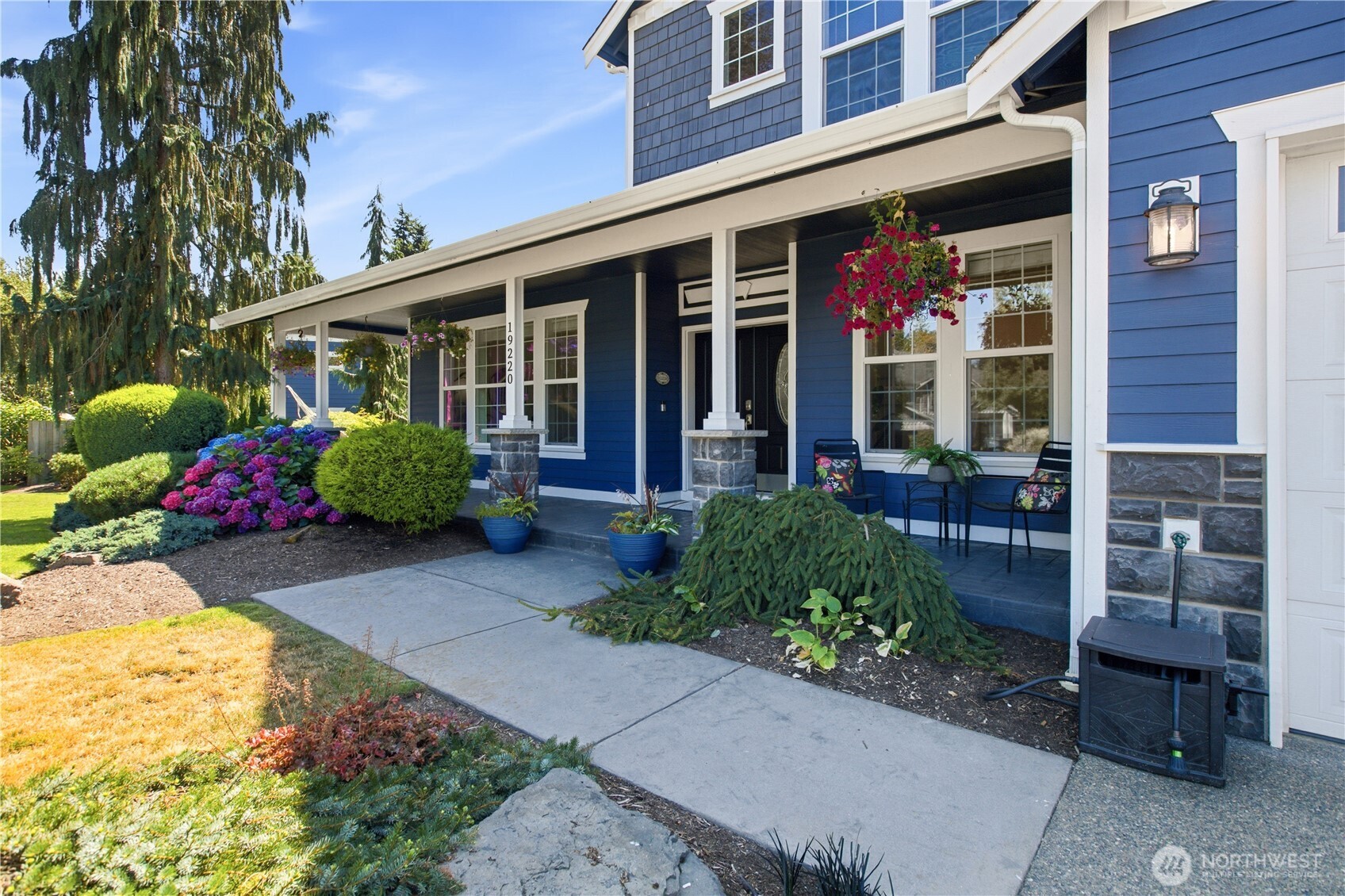 19220 5th Street Property Photo 2