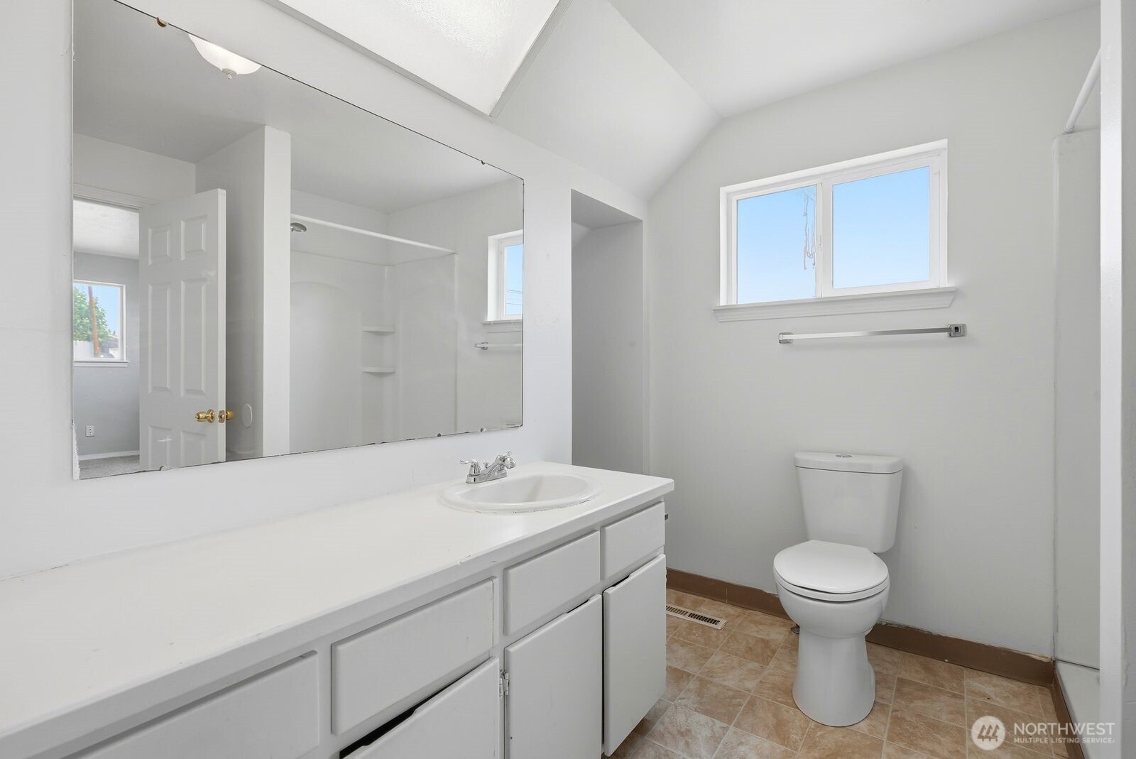 502 W Washington Avenue Property Photo 11