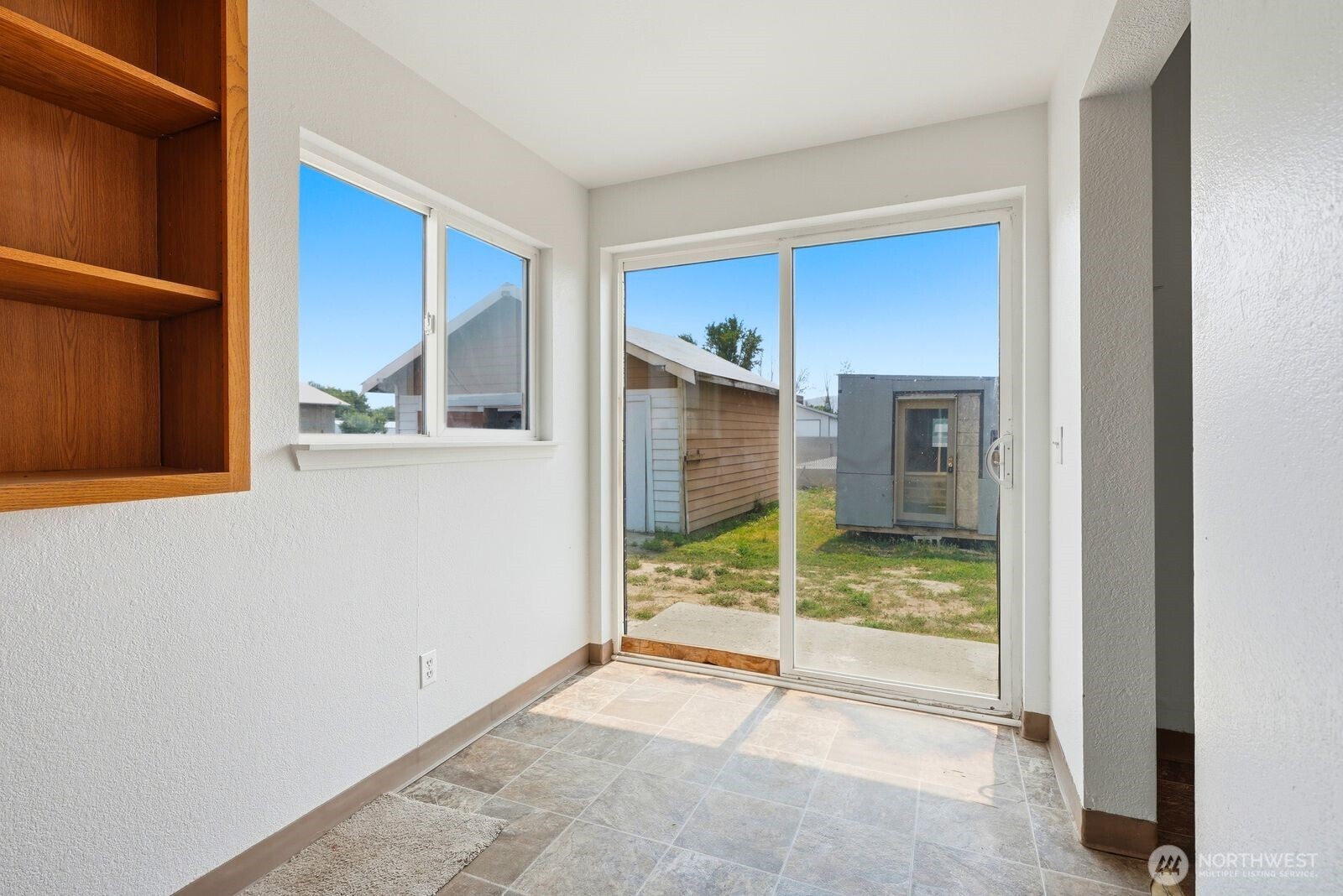 502 W Washington Avenue Property Photo 13