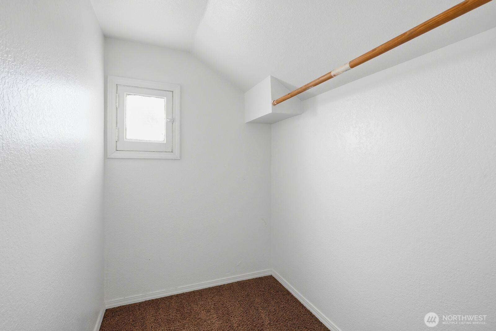 502 W Washington Avenue Property Photo 15