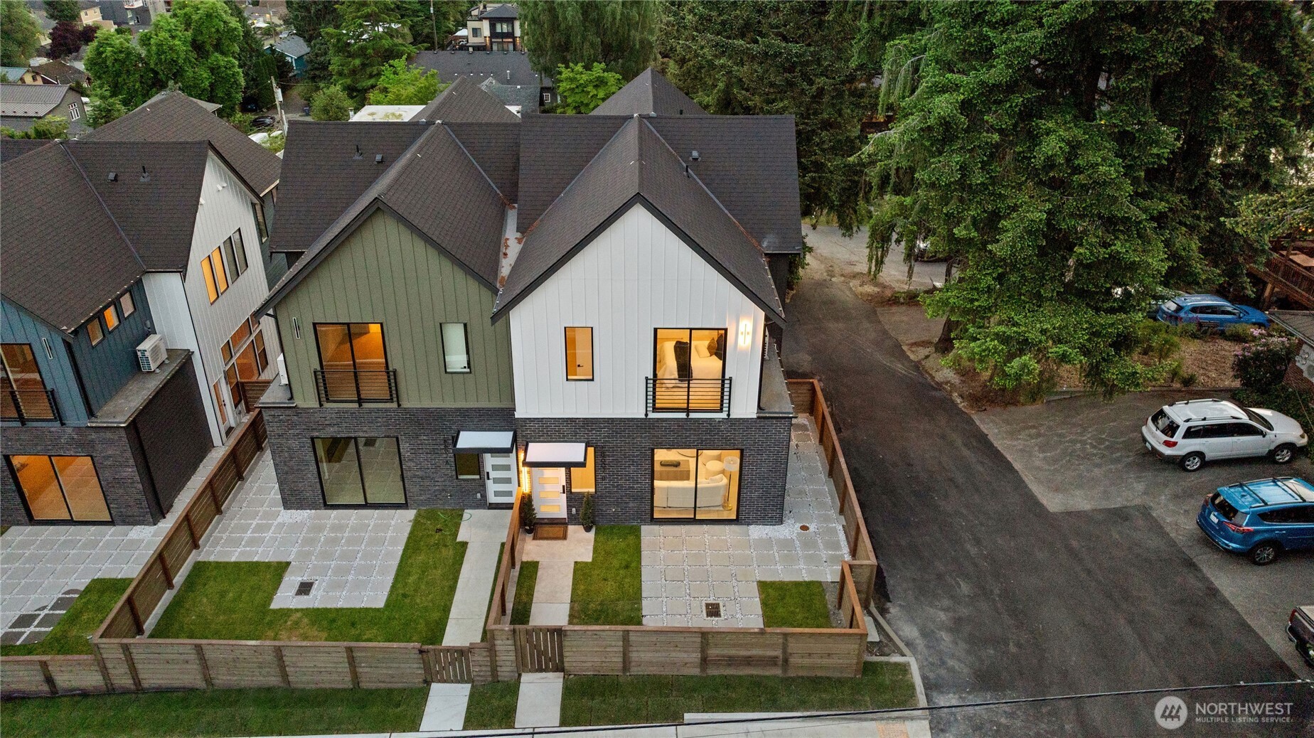 18607 104th Avenue A Property Photo 2
