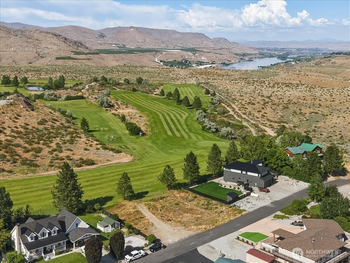 55 Long Drive Property Photo 7