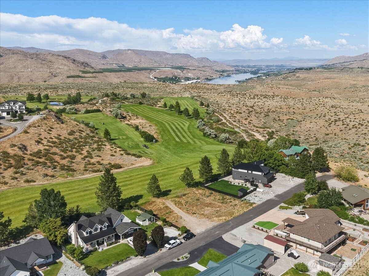 55 Long Drive Property Photo 11