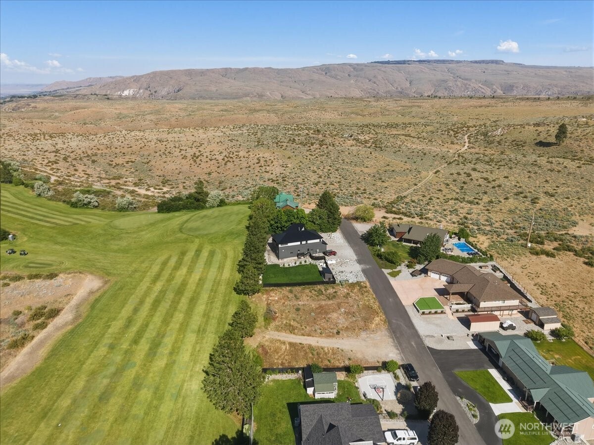 55 Long Drive Property Photo 12