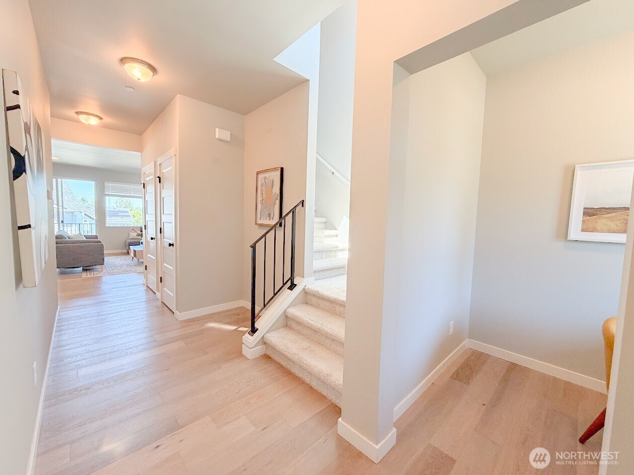 6843 46th Street Property Photo 10