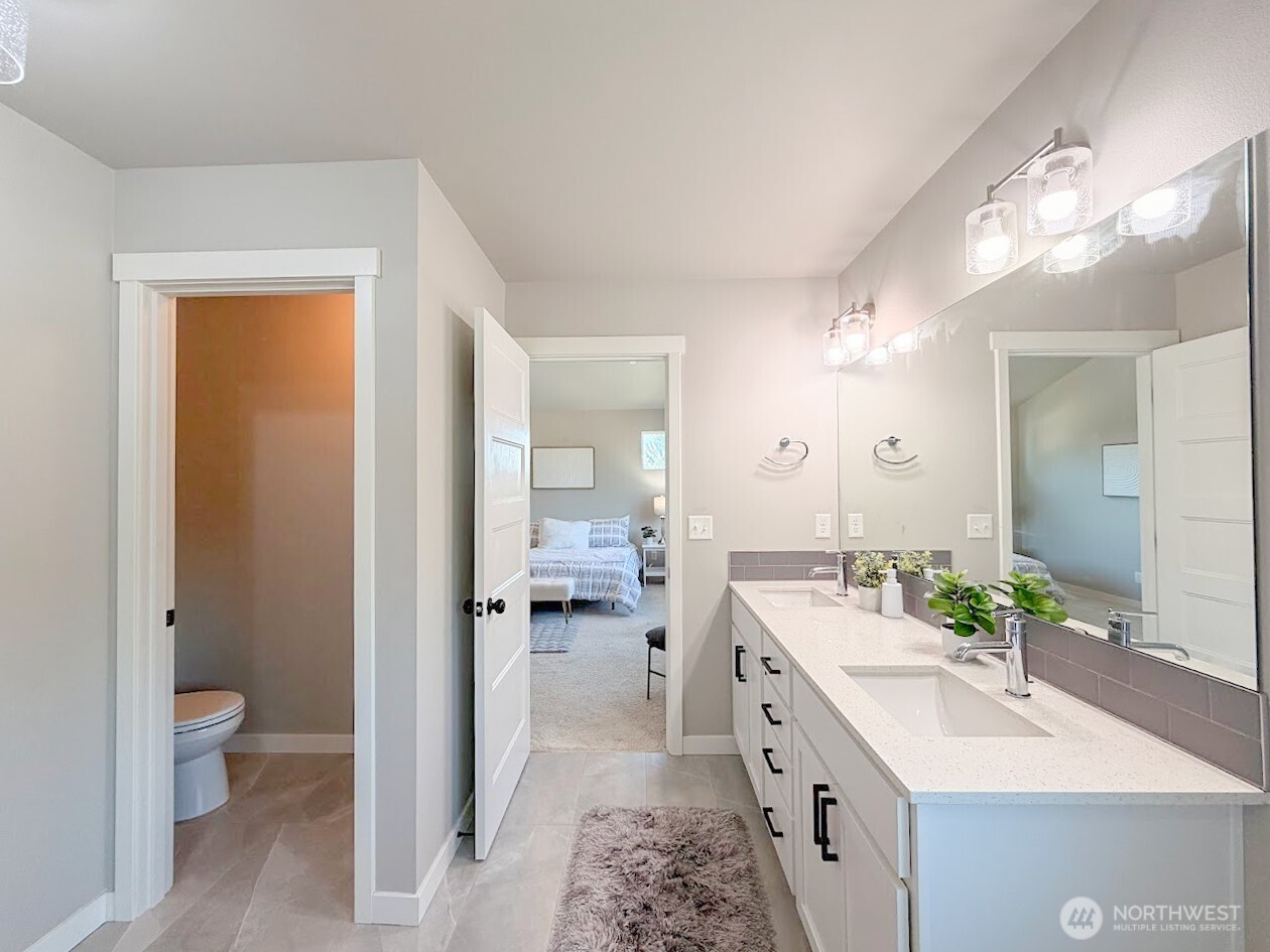 6843 46th Street Property Photo 17