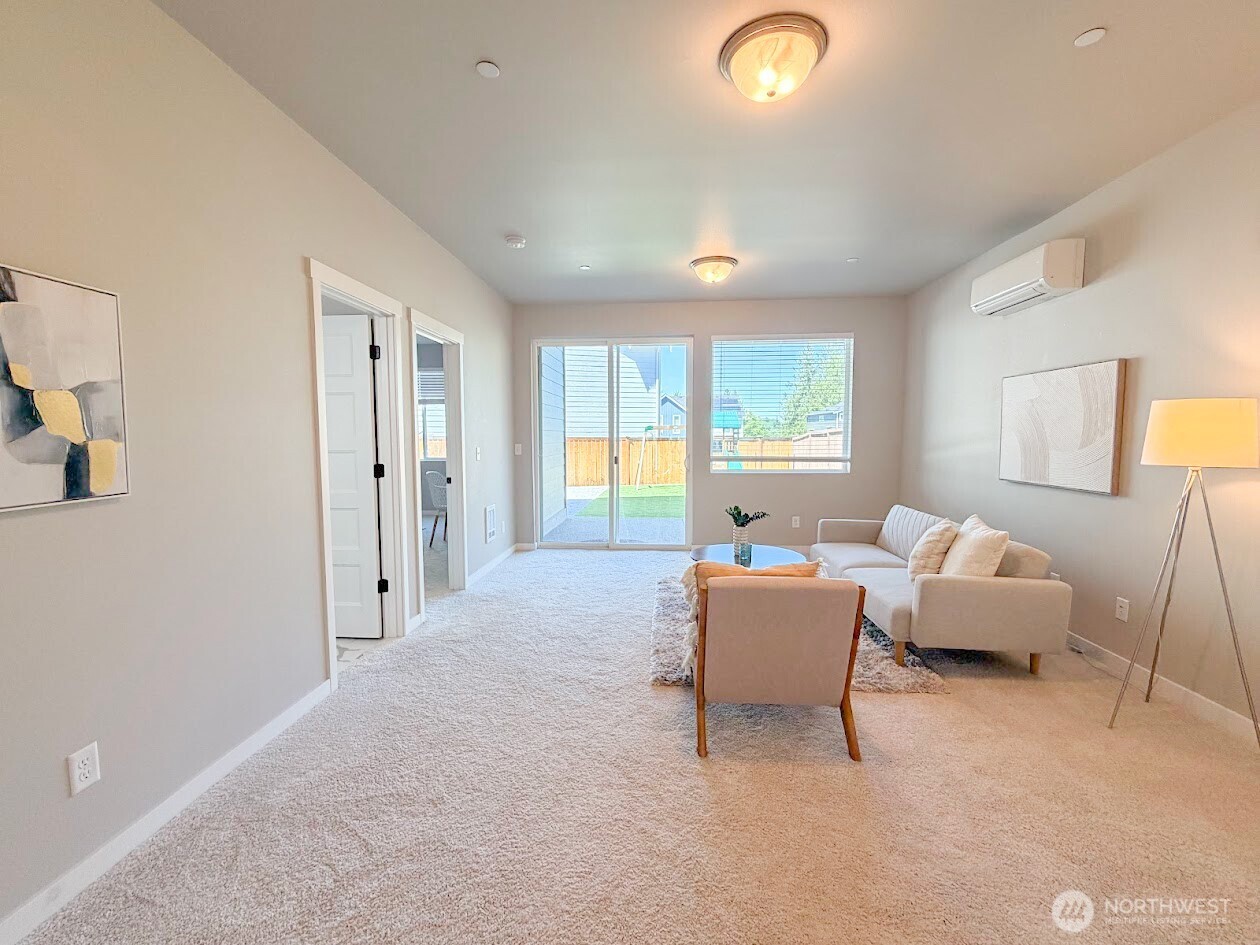 6843 46th Street Property Photo 19
