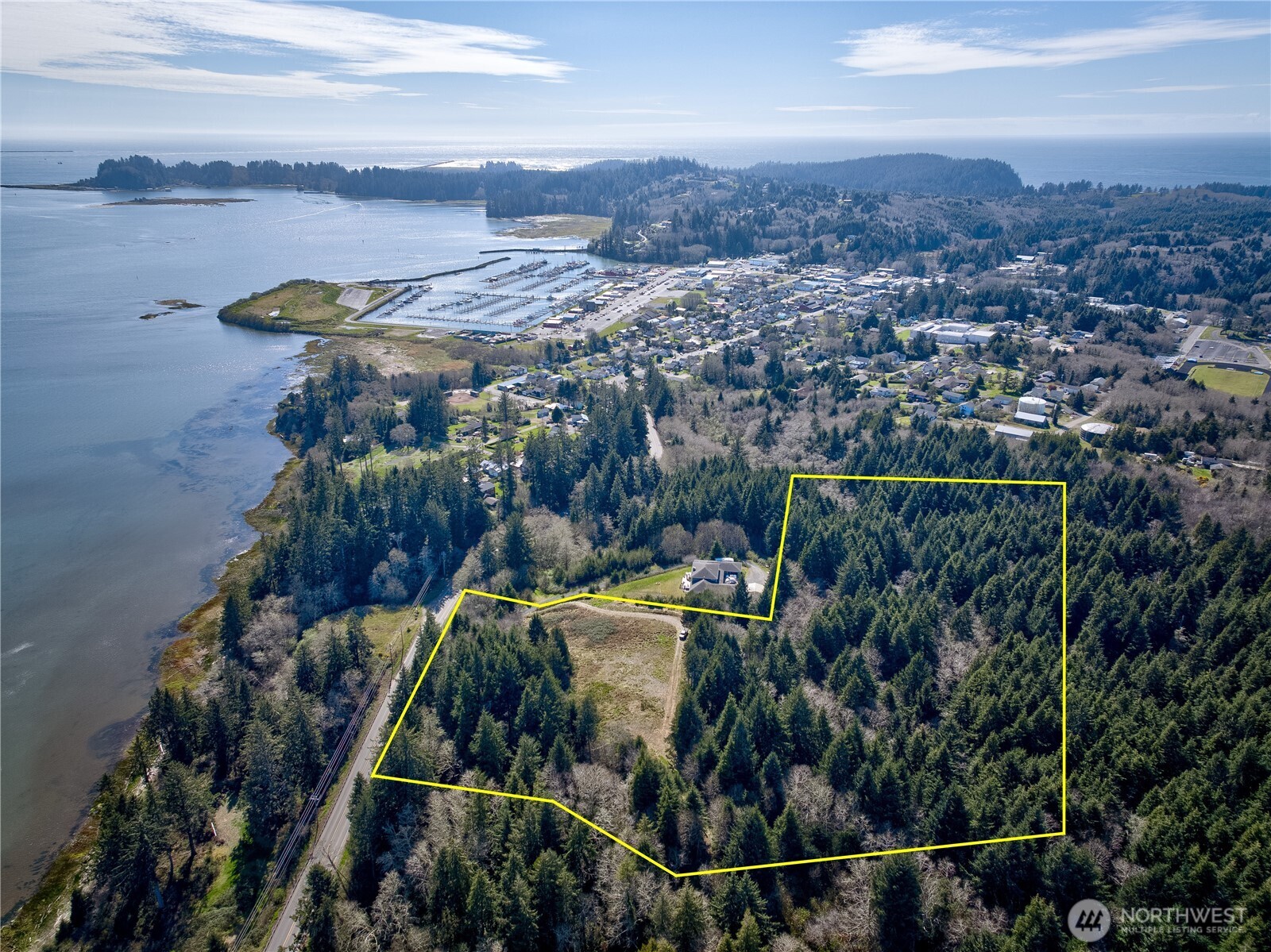 1740 State Route 101 Property Photo 1