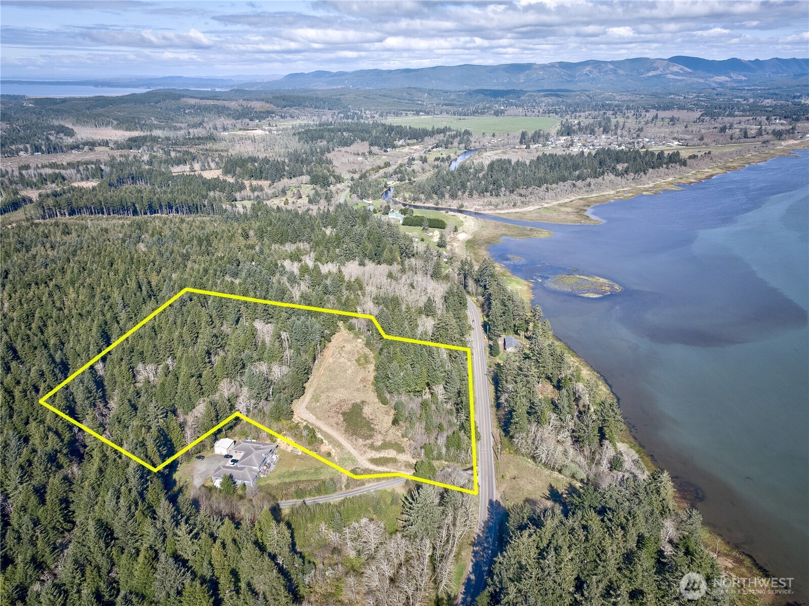 1740 State Route 101 Property Photo 2