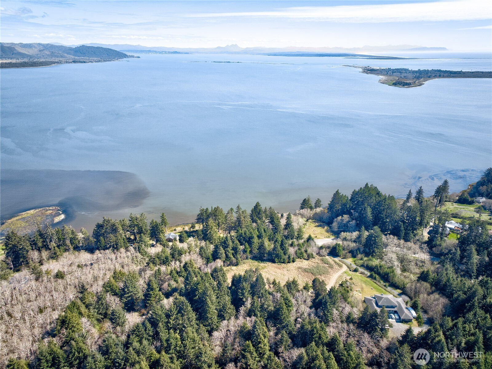 1740 State Route 101 Property Photo 4