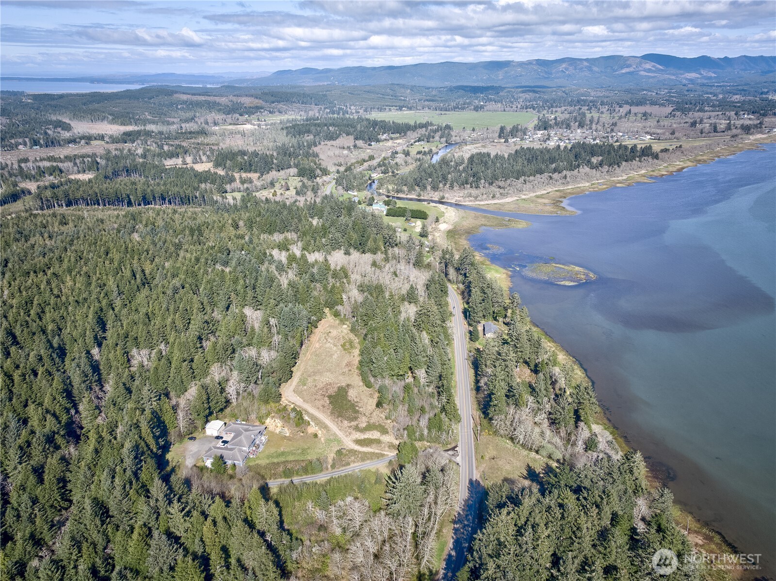 1740 State Route 101 Property Photo 7