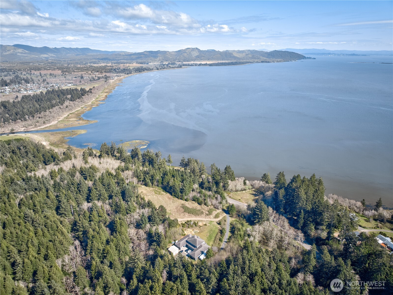1740 State Route 101 Property Photo 8