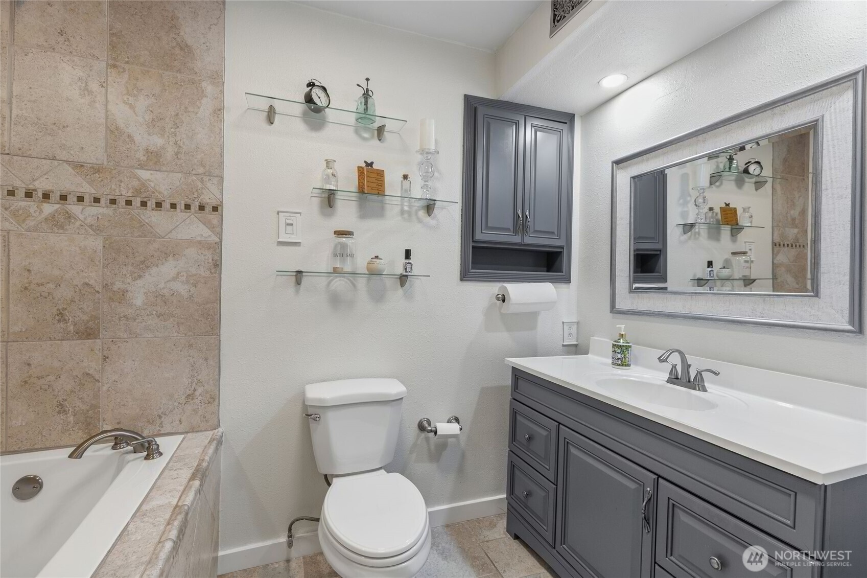 6878 Helena Drive Property Photo 11