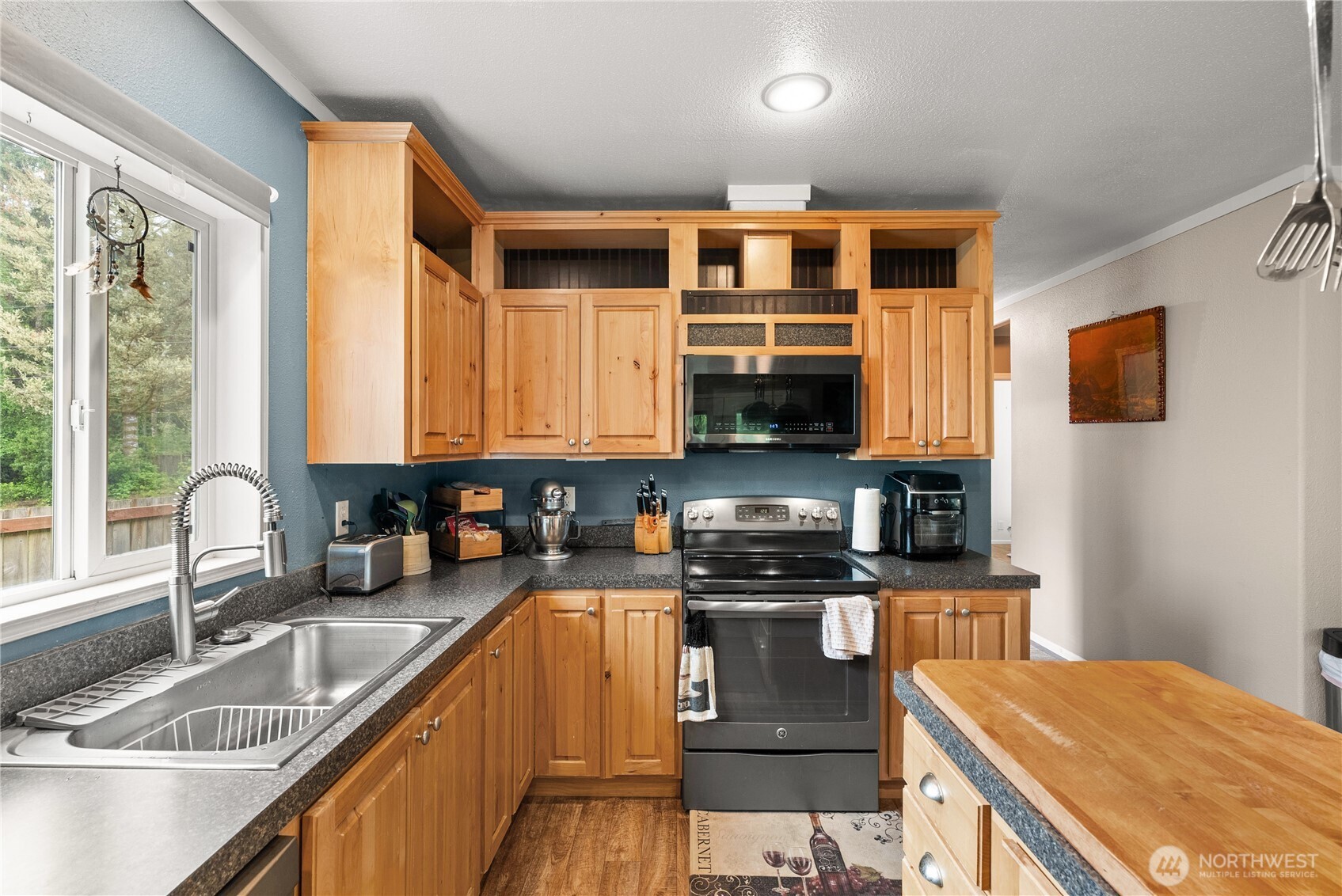 372 Eridani Loop Property Photo 8