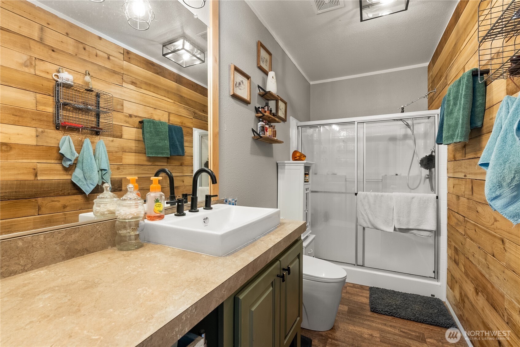 372 Eridani Loop Property Photo 13