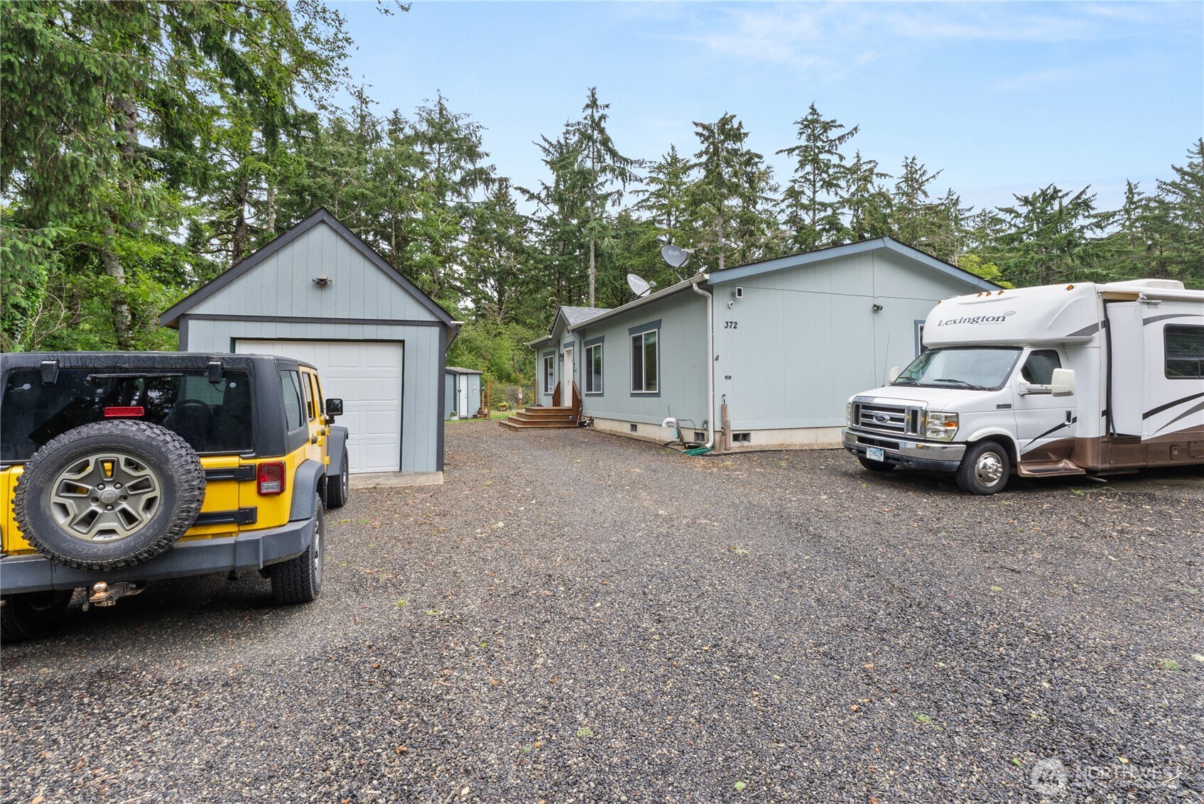 372 Eridani Loop Property Photo 29